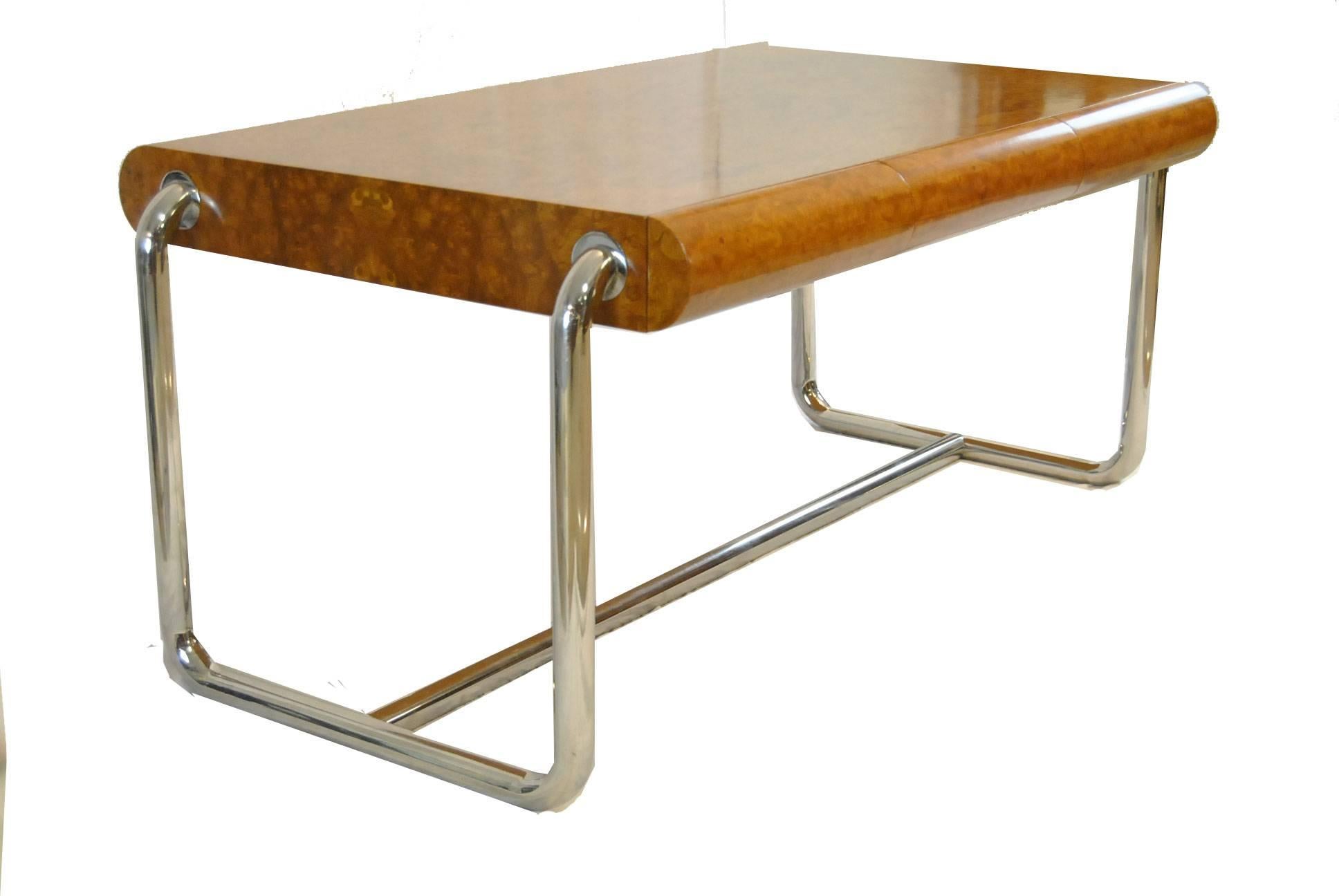 Burled Wood Mid-Century Modern Desk by Leon Rosen for the Pace Collection In Good Condition In Toledo, OH