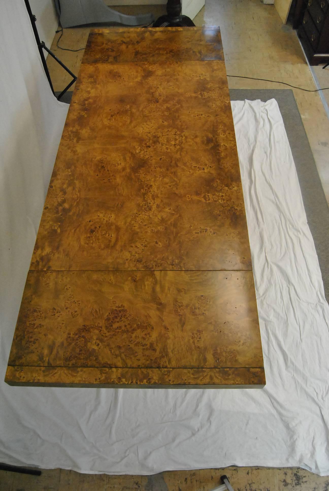 Late 20th Century Thomasville Burled Elm Entry or Center Table, circa 1970s Brass Detail