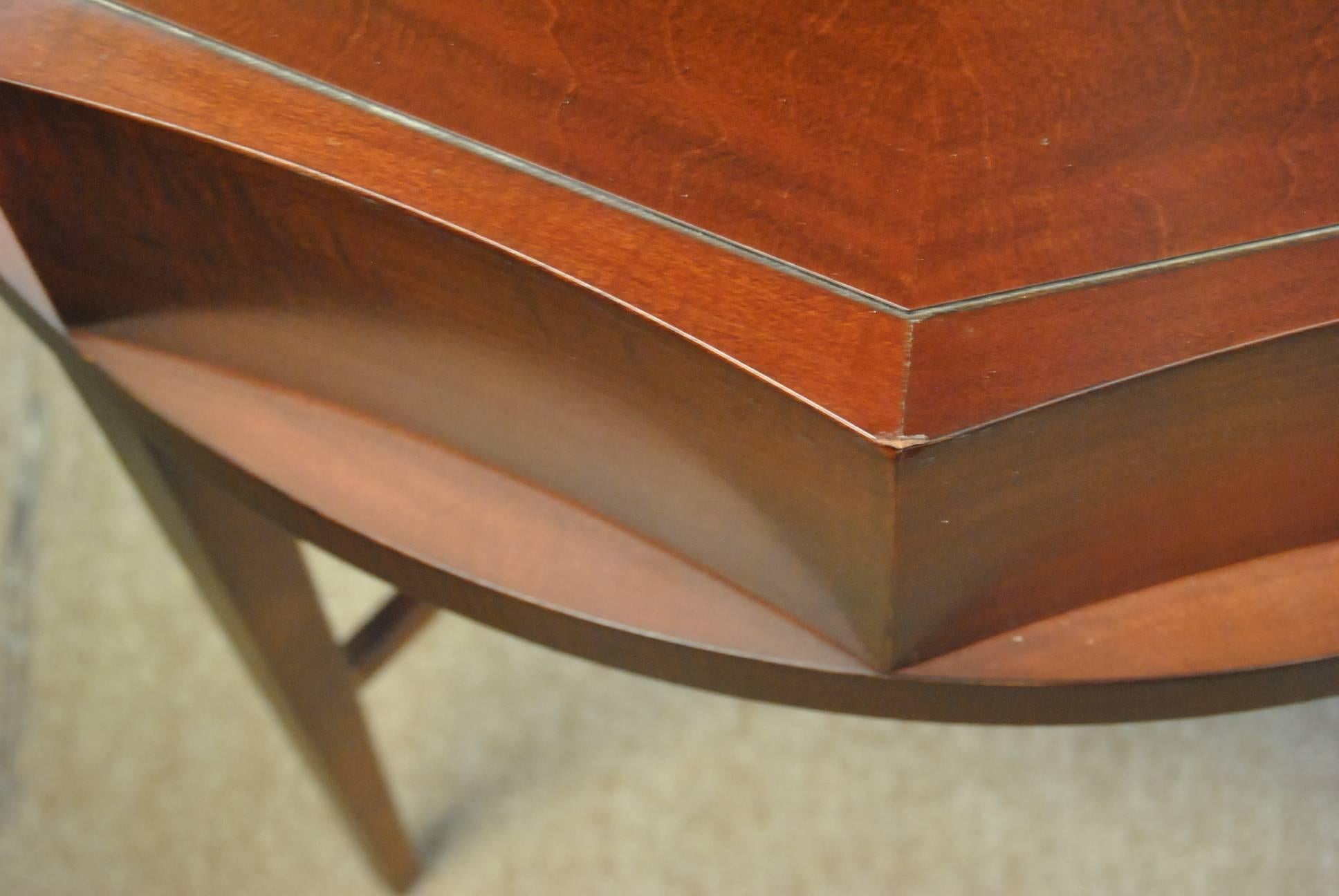Round Mahogany Scalloped Edge Side Table by Baker Furniture 2