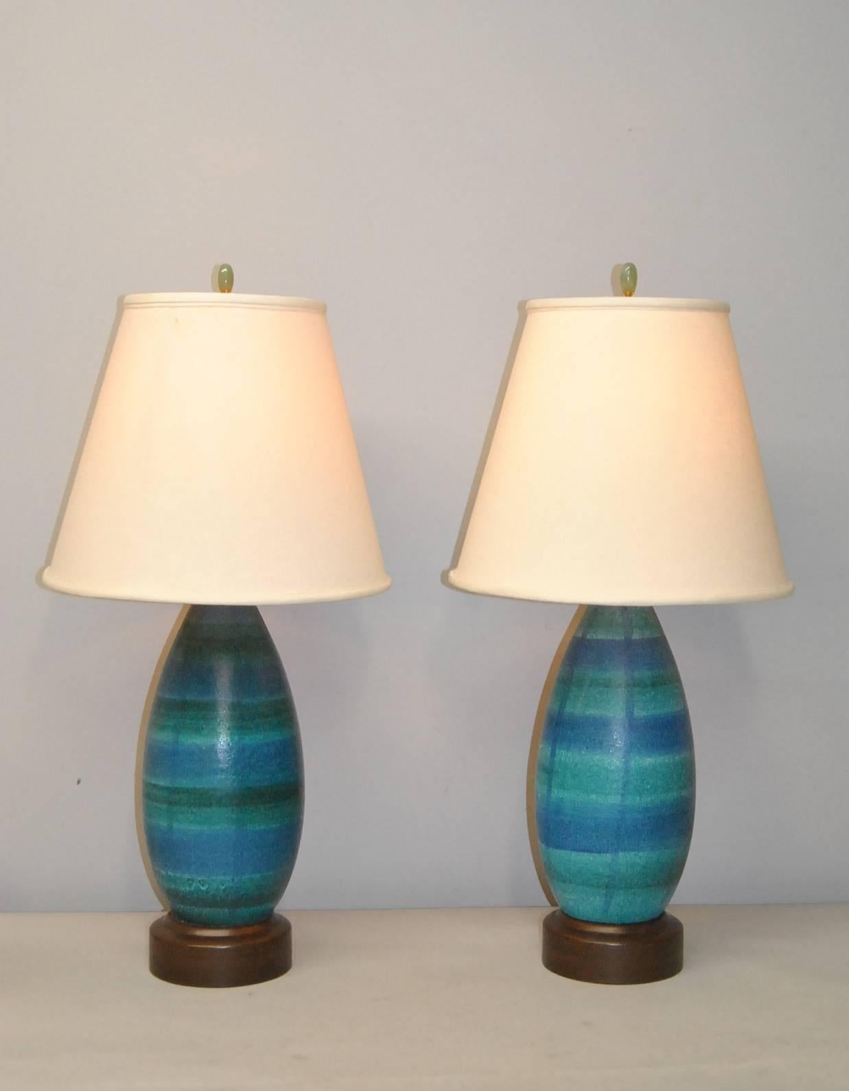 Pair of Bitossi for Raymor Pottery Vase Italian Table Lamps In Good Condition In Toledo, OH