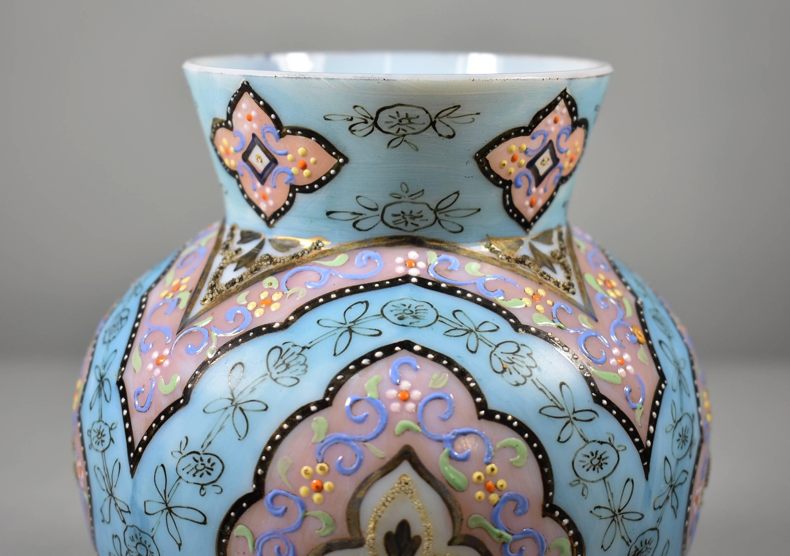 Webb Moroccan Pattern Orientalist Persian Enameled Art Glass Vase In Good Condition In Toledo, OH