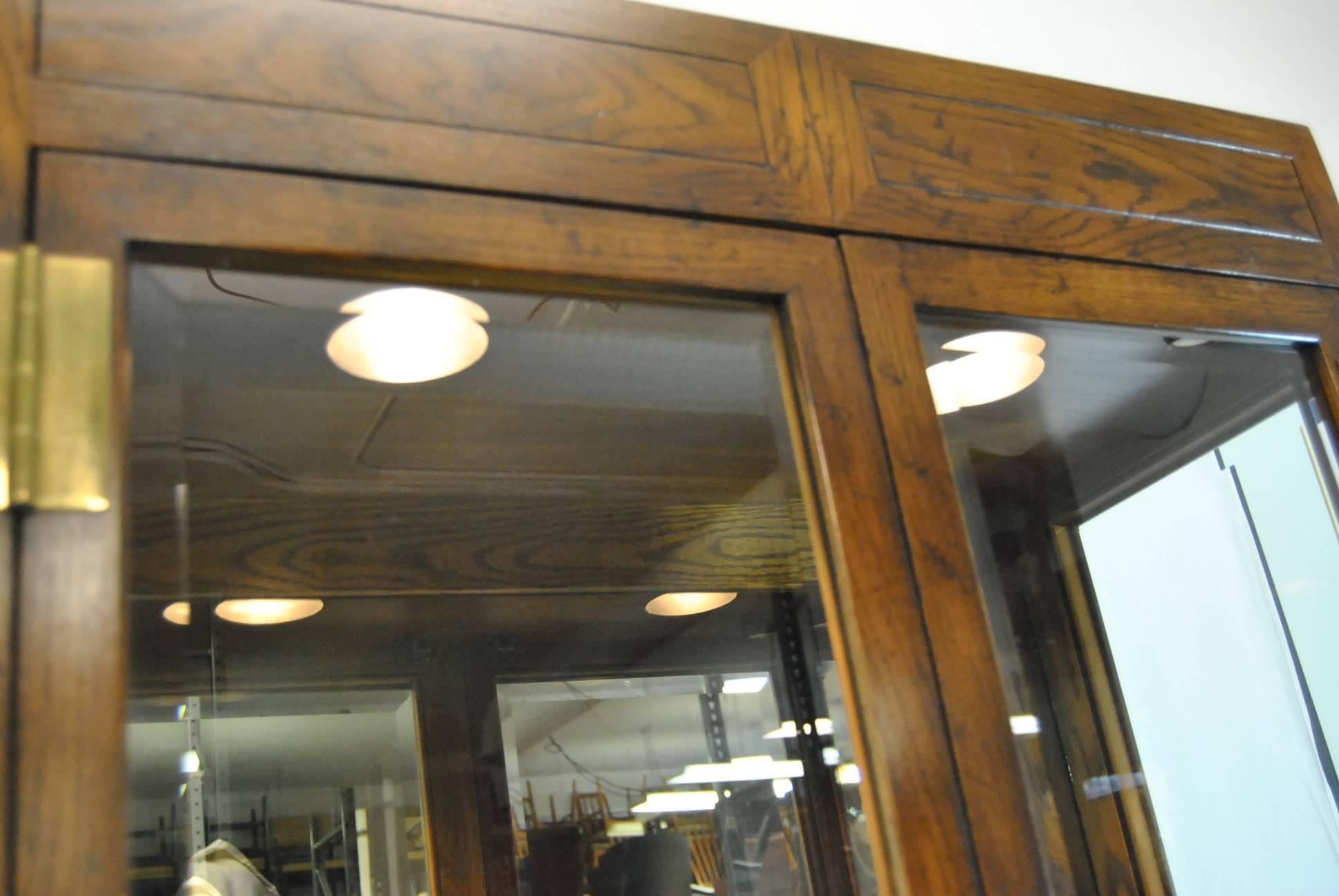 henredon illuminated cabinet