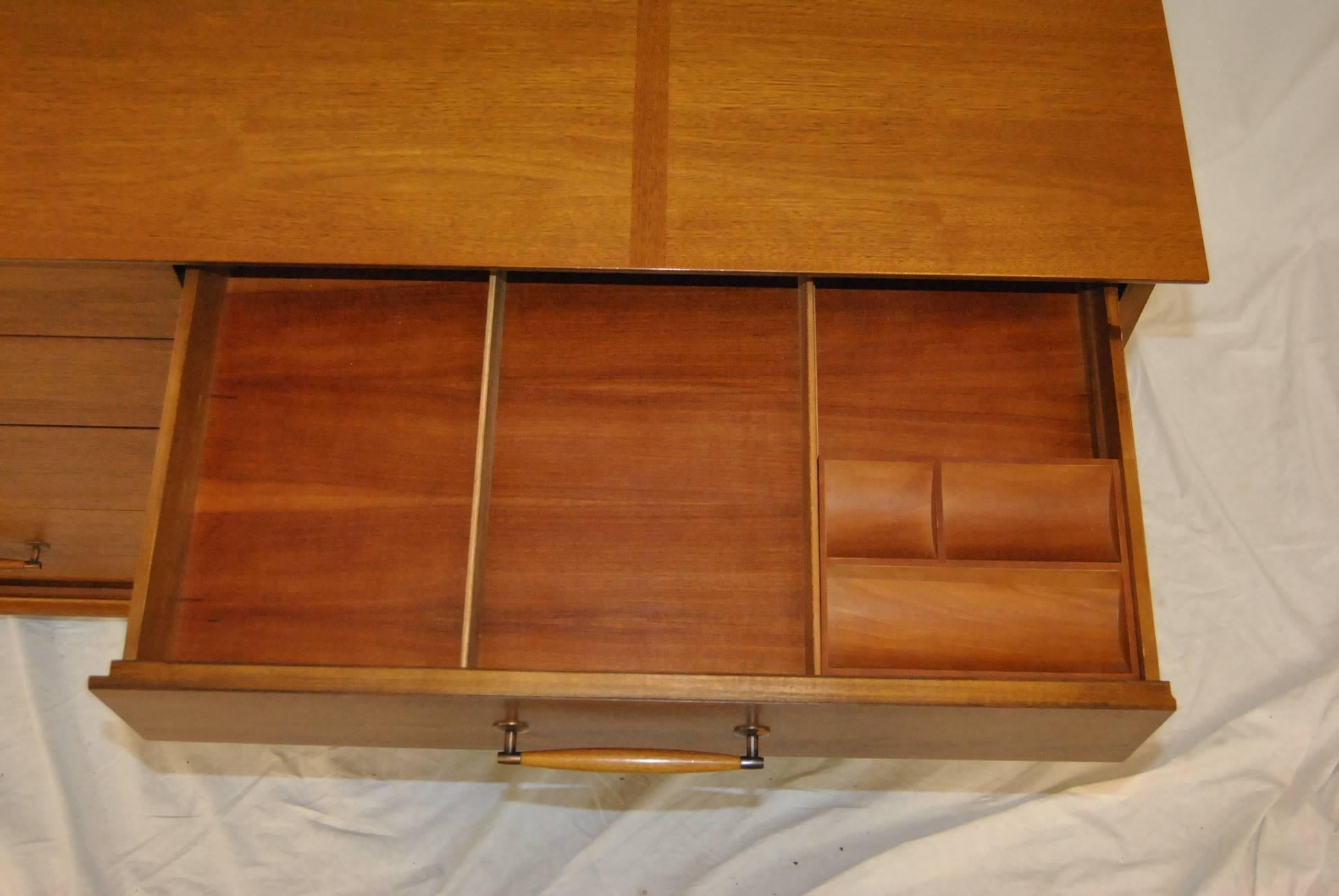 Eight-Drawer Walnut Dresser by Henredon, circa 1960 Collection 2
