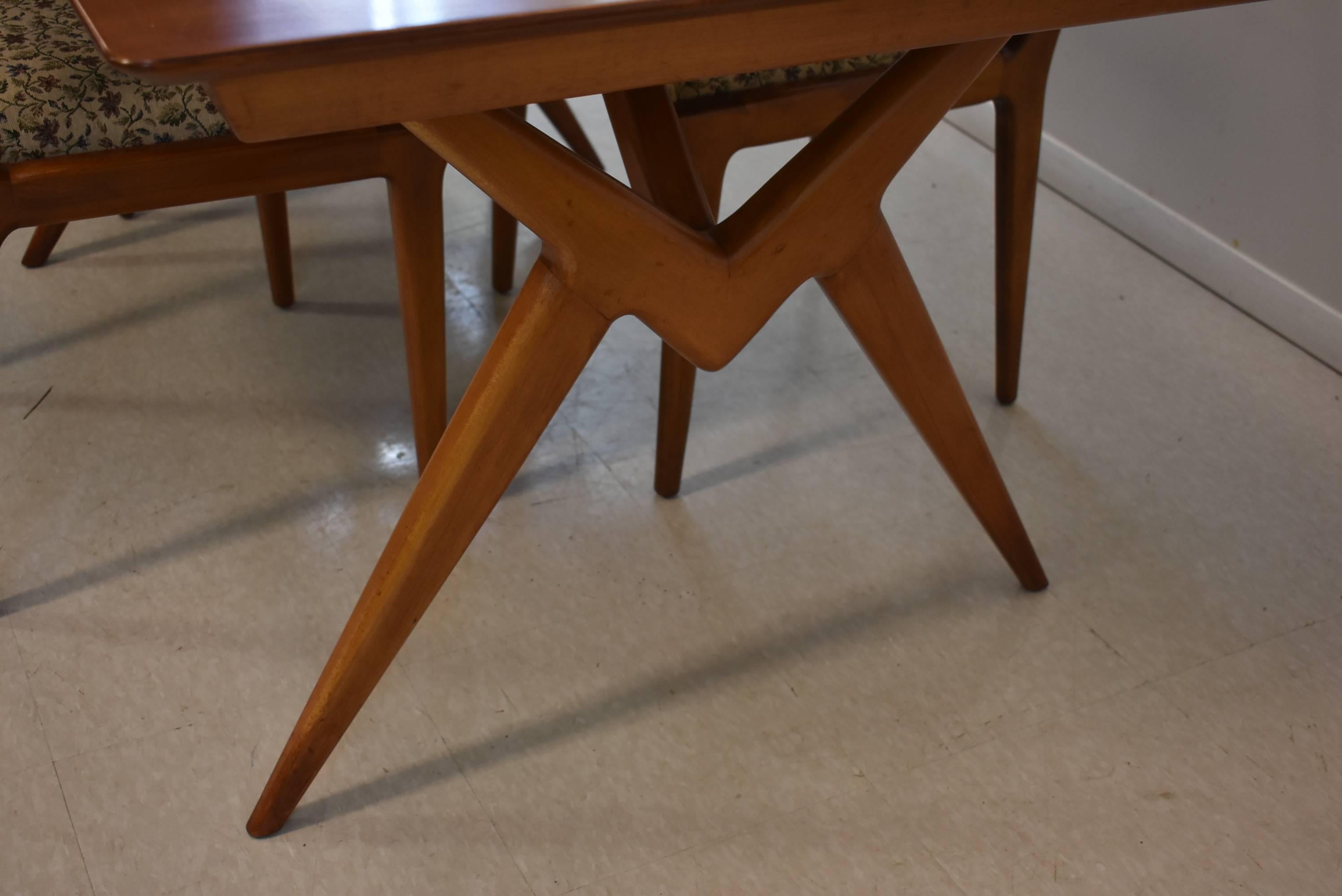 American Mid-Century Modern Dining Room Table and Four Chairs, Johnson Furniture Company