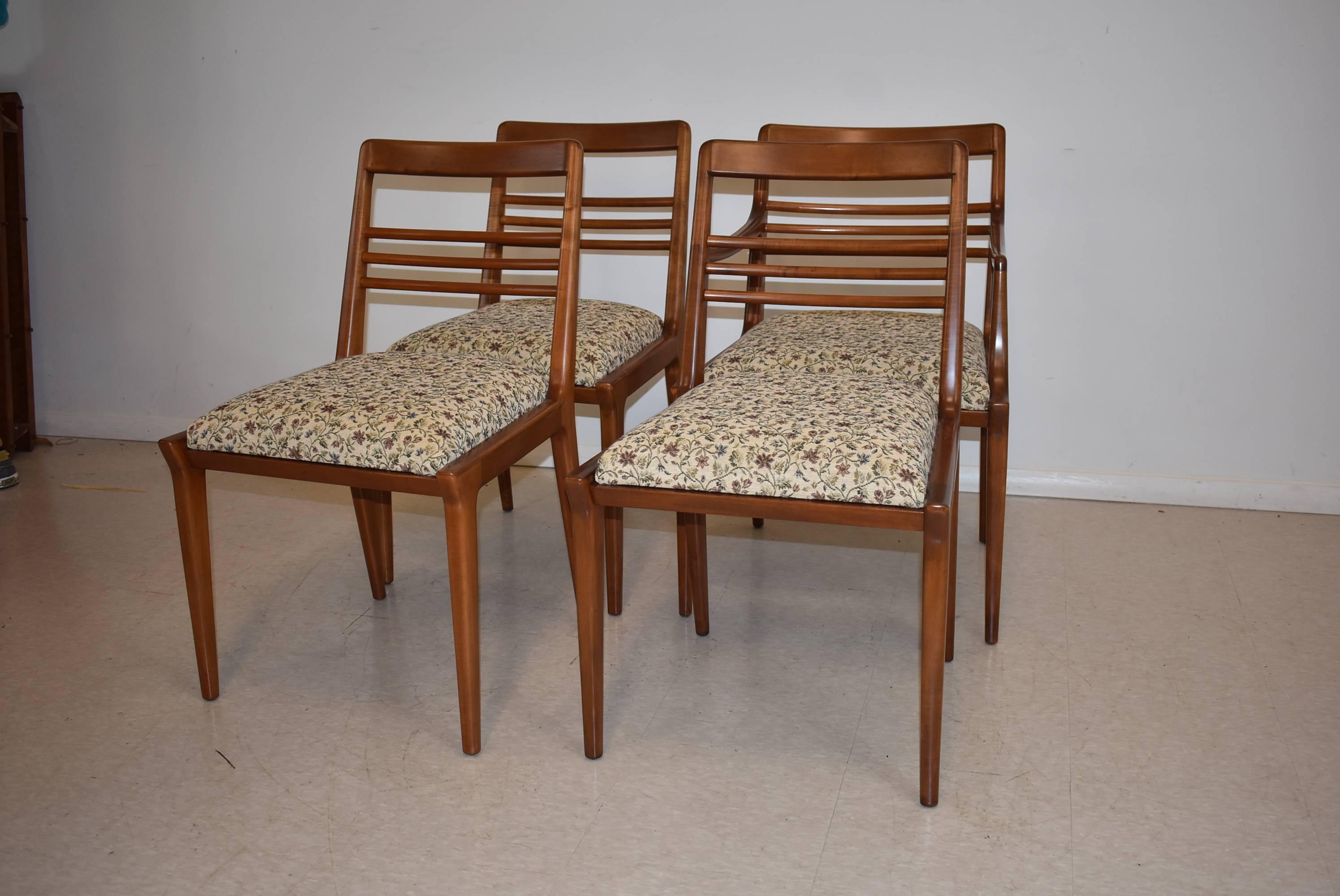 Cherry Mid-Century Modern Dining Room Table and Four Chairs, Johnson Furniture Company