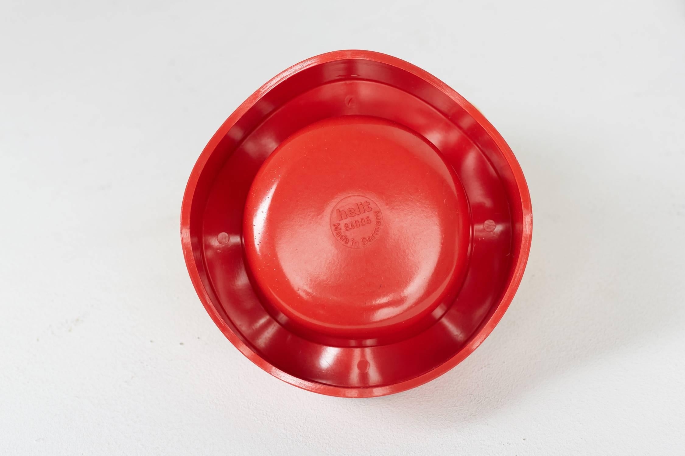 Mid-20th Century Five Ashtrays 'Sinus' by Walter Zeischeg for Helit, Germany