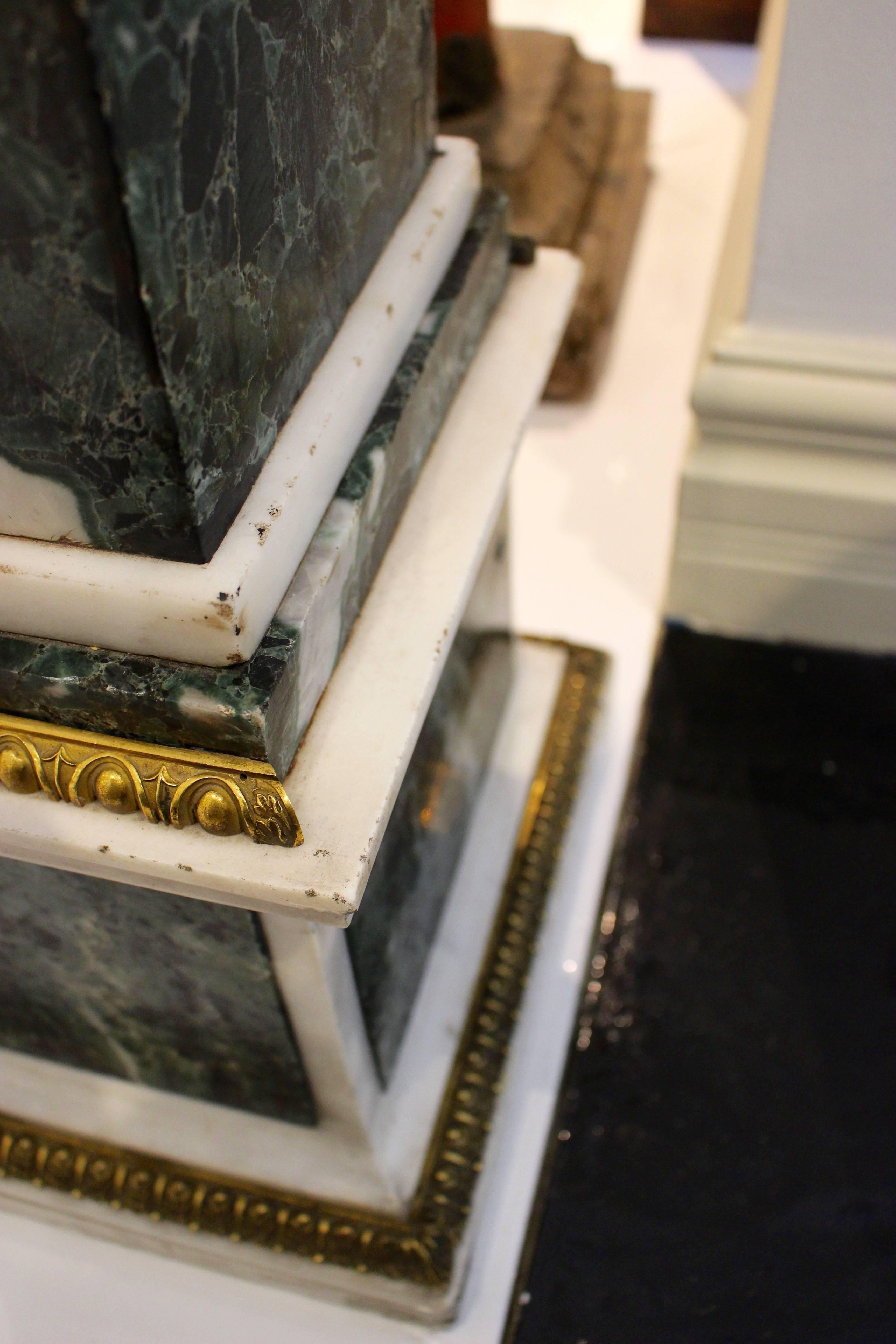 Italian Neoclassical Gilt Bronze-Mounted Verde Antico and White Marble Obelisk For Sale 2