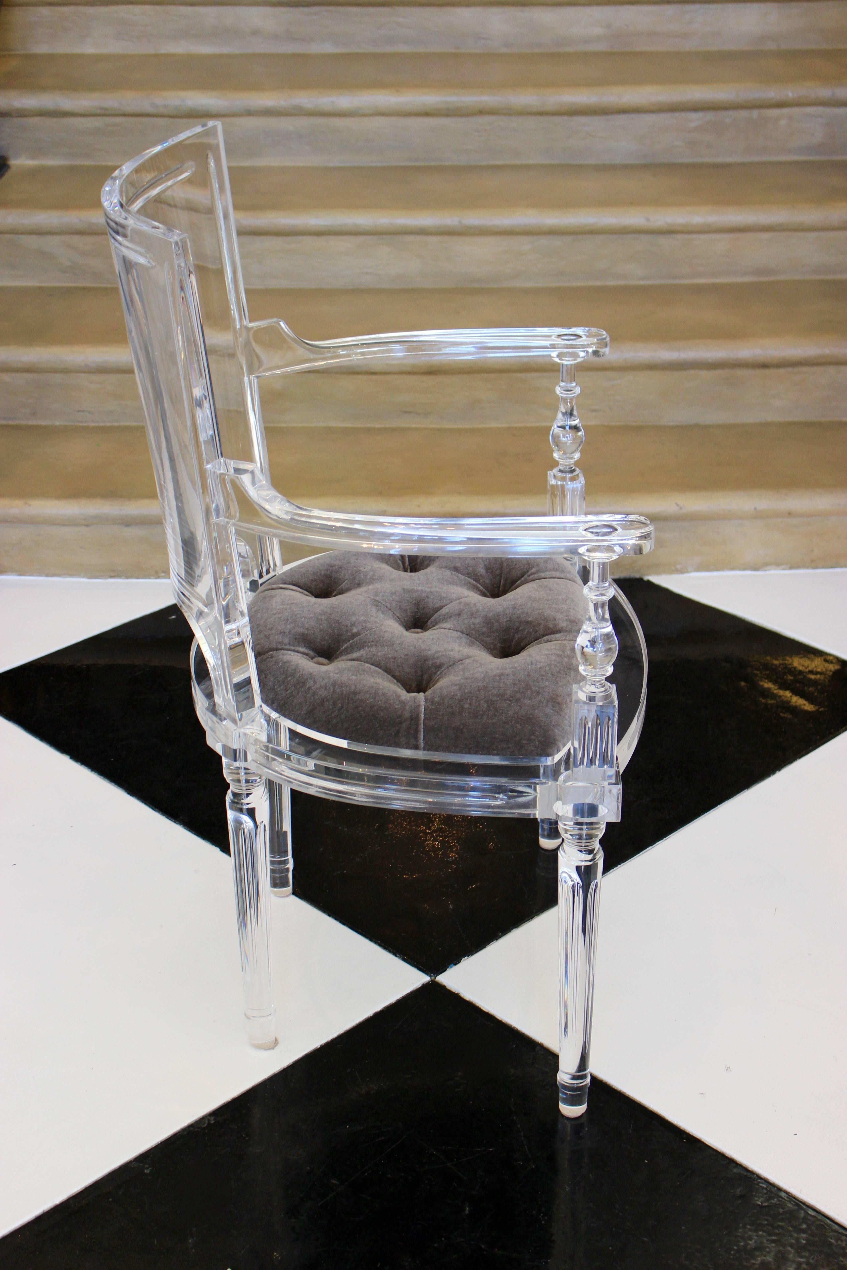 Contemporary Marilyn Acrylic Armchair in Pewter or Grey In Excellent Condition In Palm Desert, CA