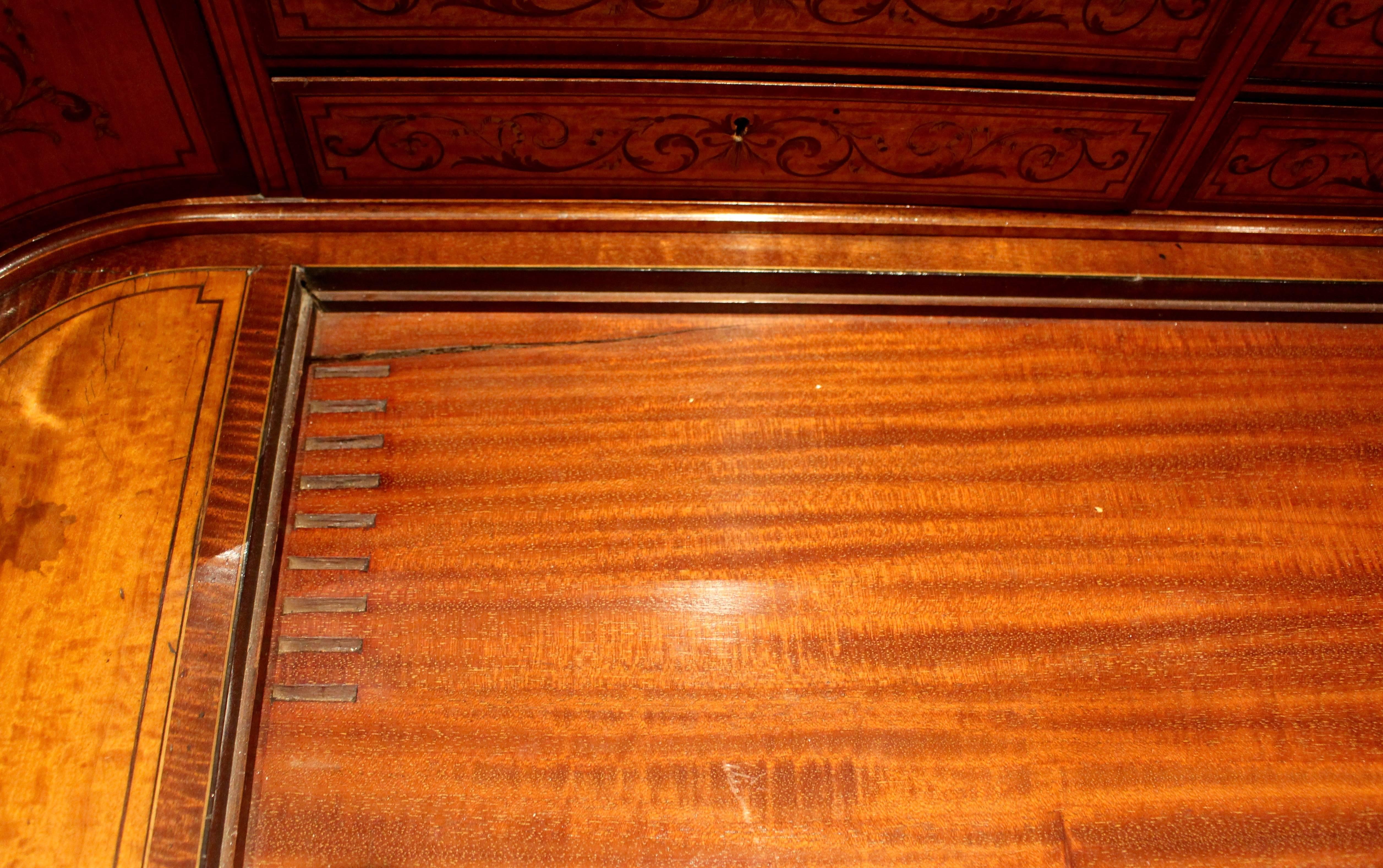 Scrivania intarsiata in stile Georgian Adams di Carlton House di Edwards & Roberts in vendita 1