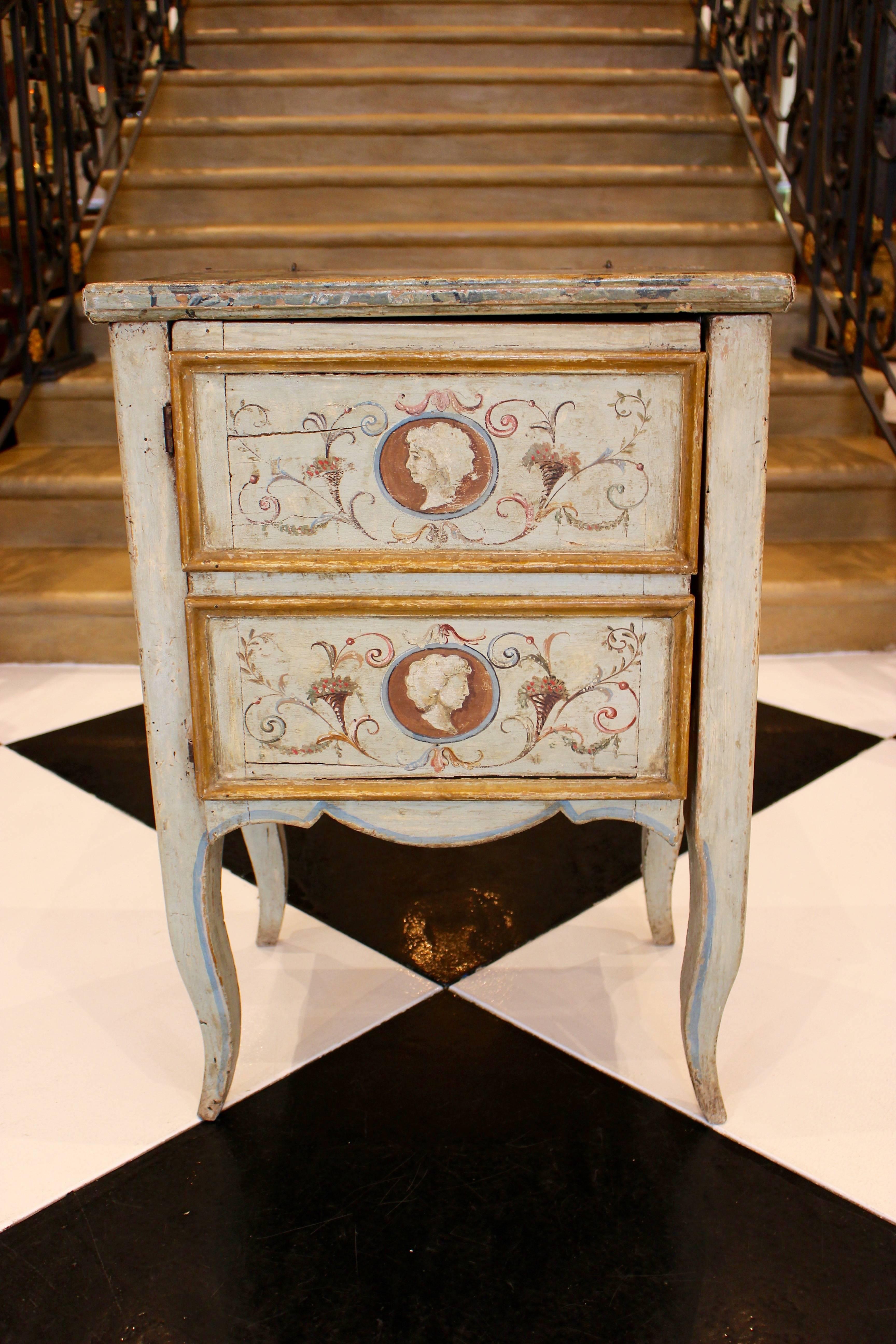 18th century Italian Polychrome Painted and Gilt Chamber Pot Bedside Commode In Fair Condition In Palm Desert, CA