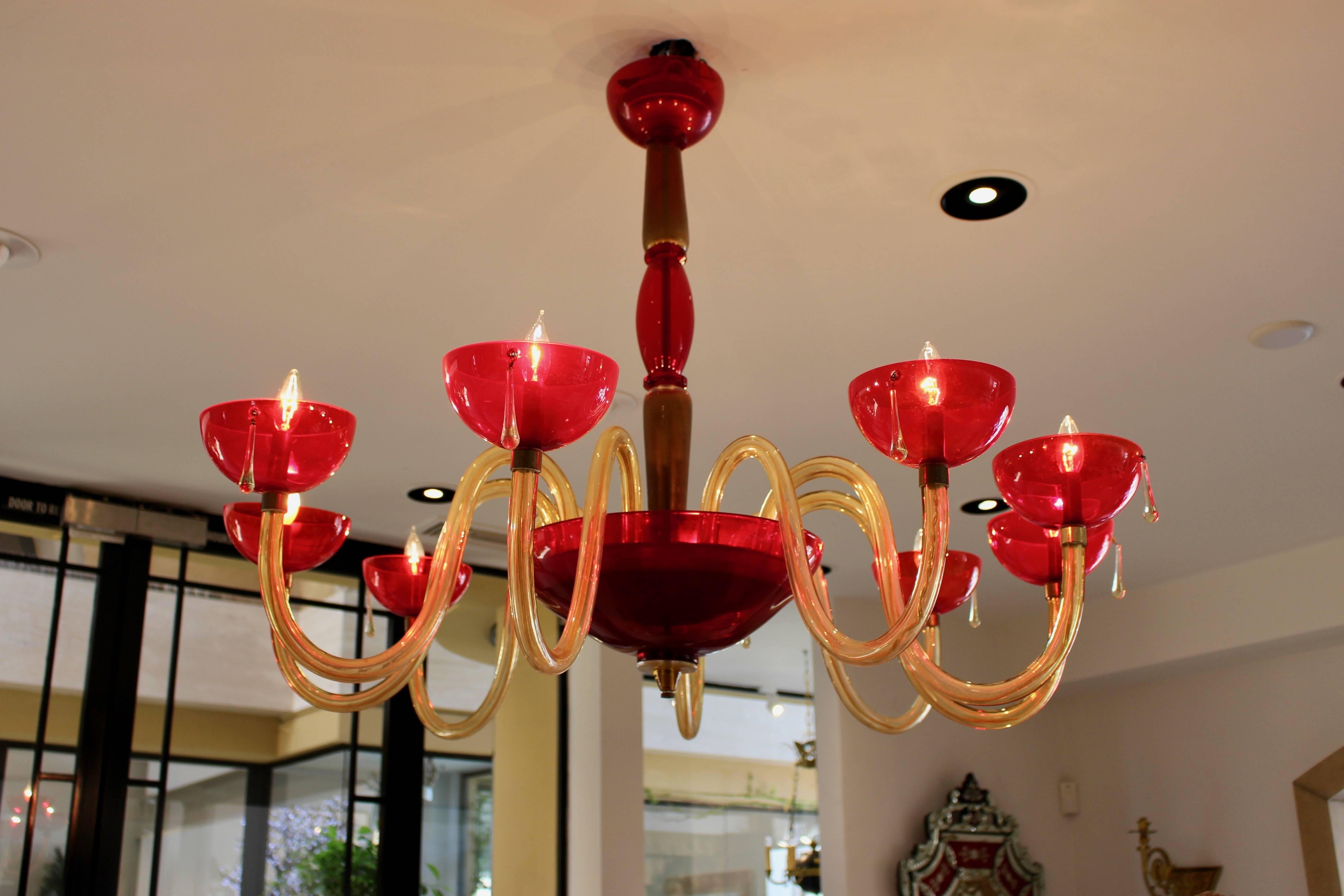 Vintage Italian 1970s Ruby Gold and Colorless Murano Glass Nine-Light Chandelier In Good Condition For Sale In Palm Desert, CA