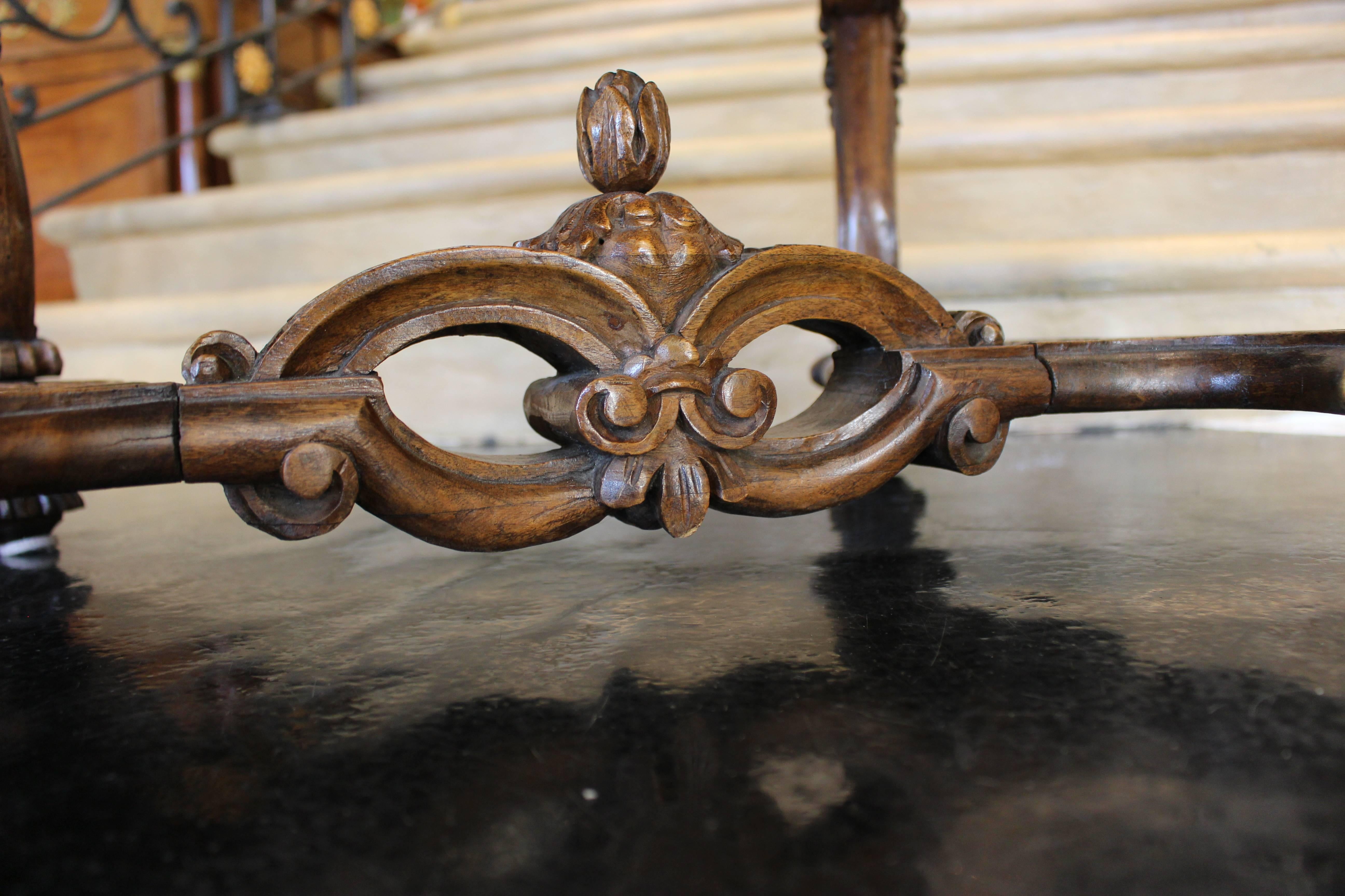 Baroque Style Mid 19th Century Carved Walnut Armchair with Scrolled Motifs For Sale 2