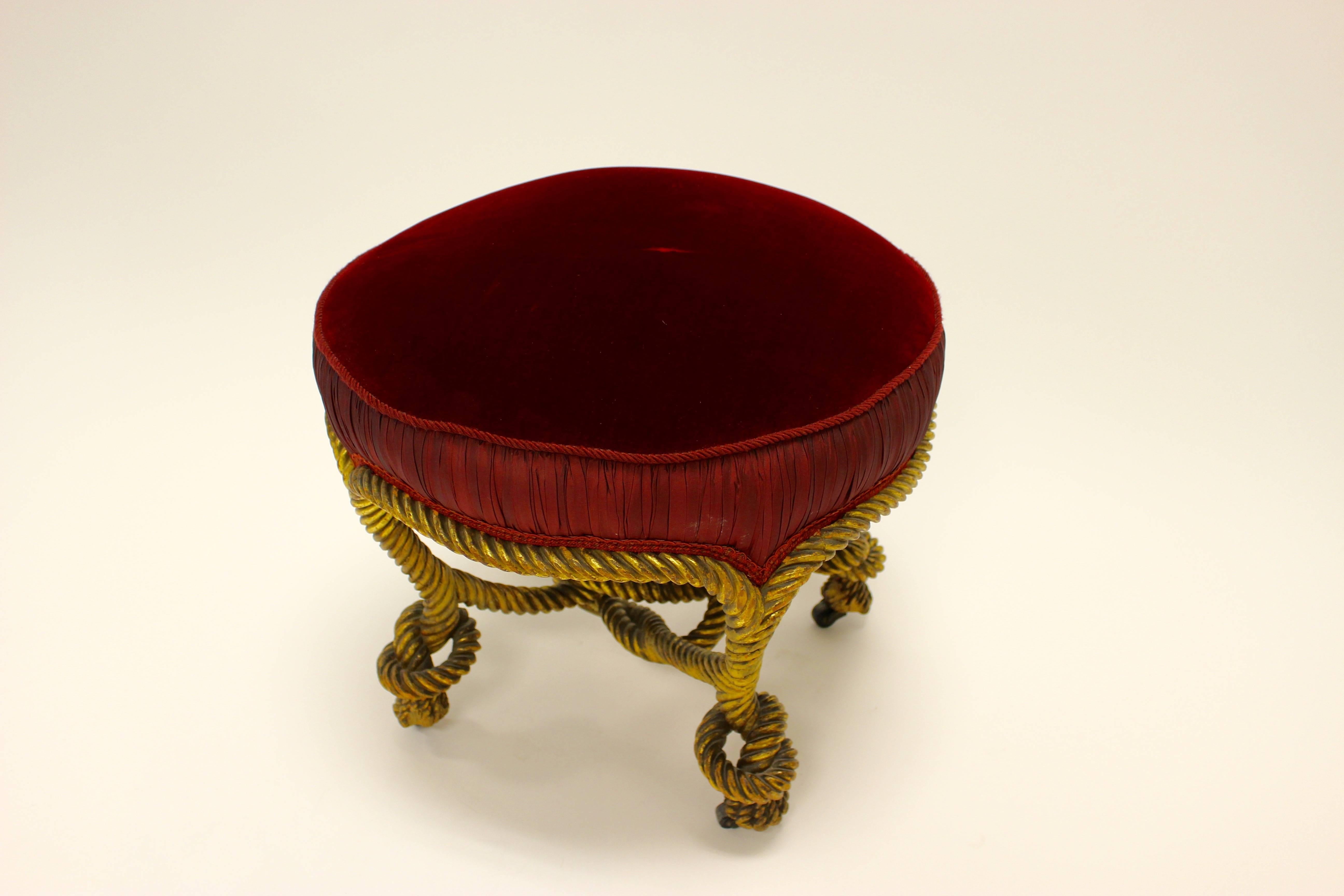 Französischer Vergoldeter Seilhocker im Napoleon-III-Stil mit kreisförmigem Sitz aus rotem Samt im Napoleon-III-Stil (Napoleon III.) im Angebot