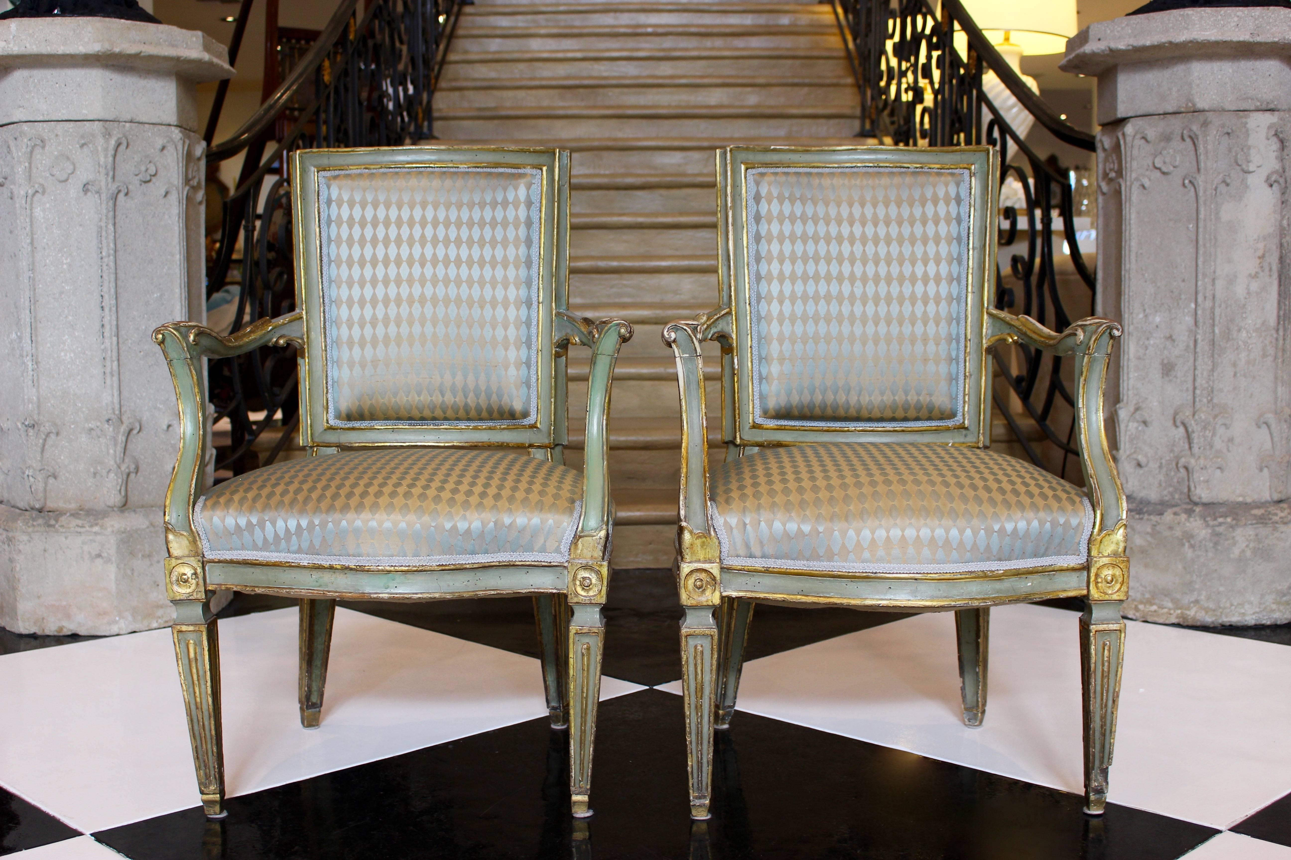Pair of Italian 18th Century Neoclassical Painted and Parcel-Gilt Armchairs For Sale 5