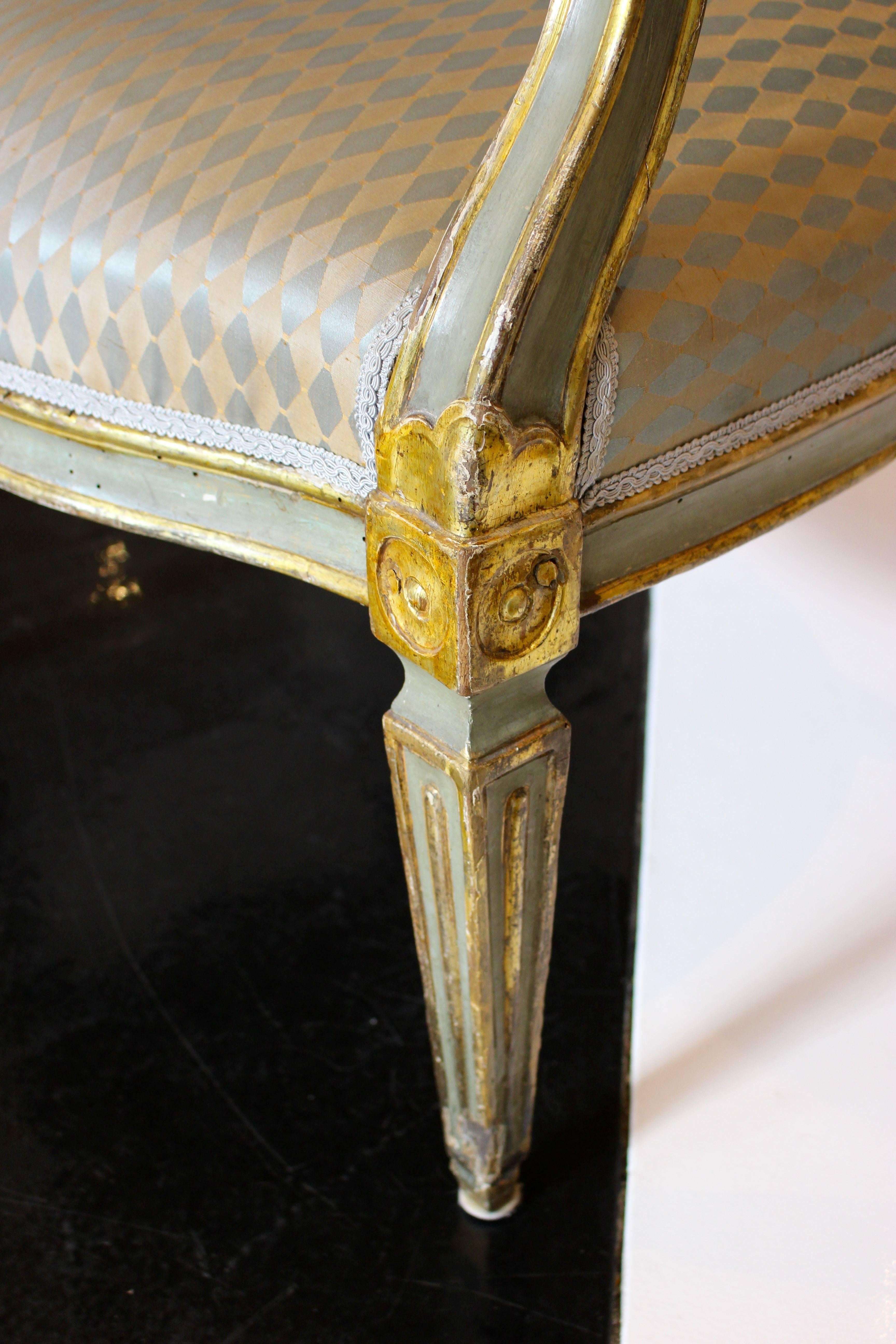 Pair of Italian 18th Century Neoclassical Painted and Parcel-Gilt Armchairs For Sale 3