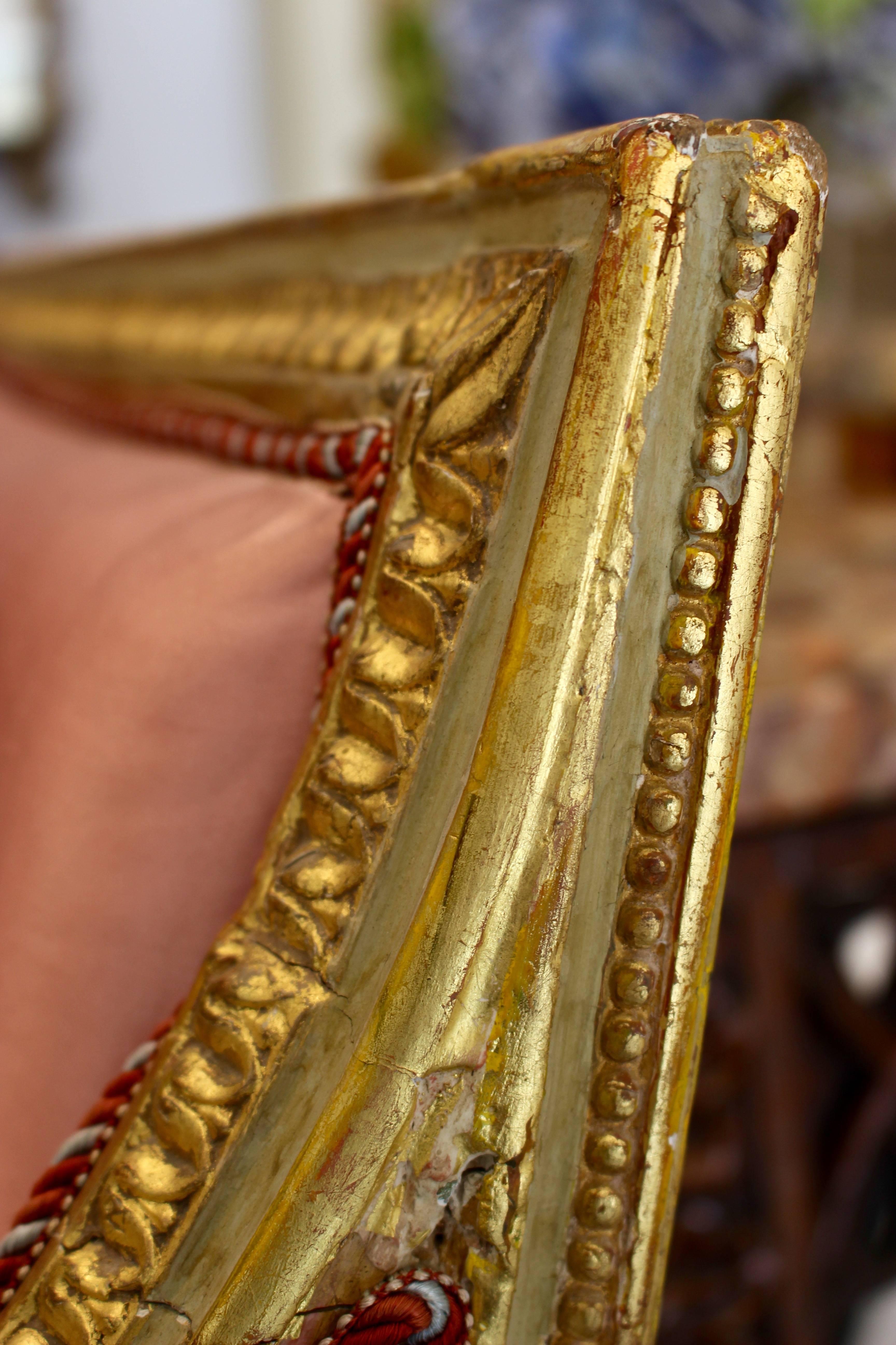 Französisches, französisches, bemaltes und teilweise vergoldetes Seifenset aus der Louis-XVI-Periode des späten 18. Jahrhunderts (18. Jahrhundert und früher) im Angebot