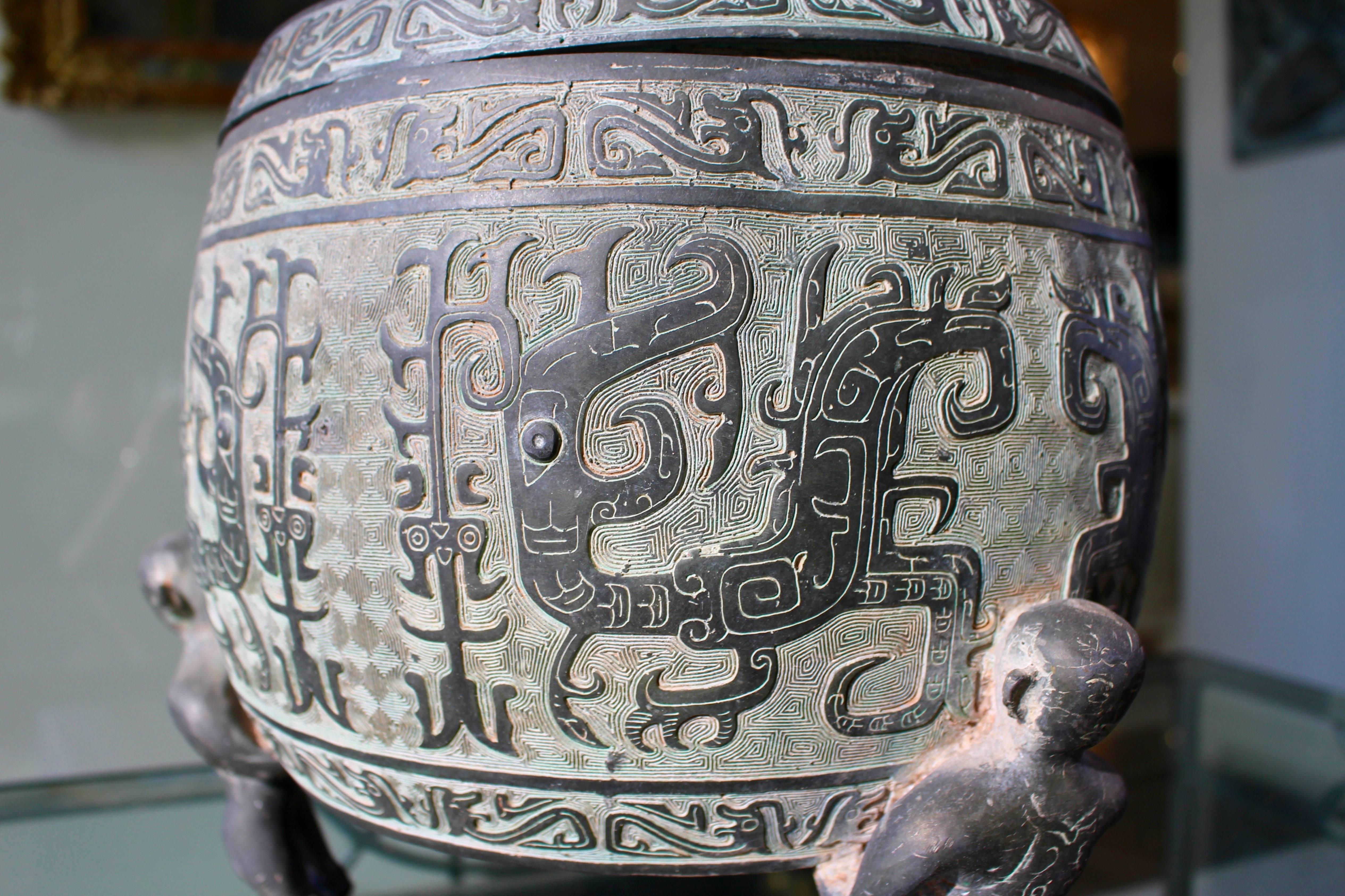 decorative urn dd