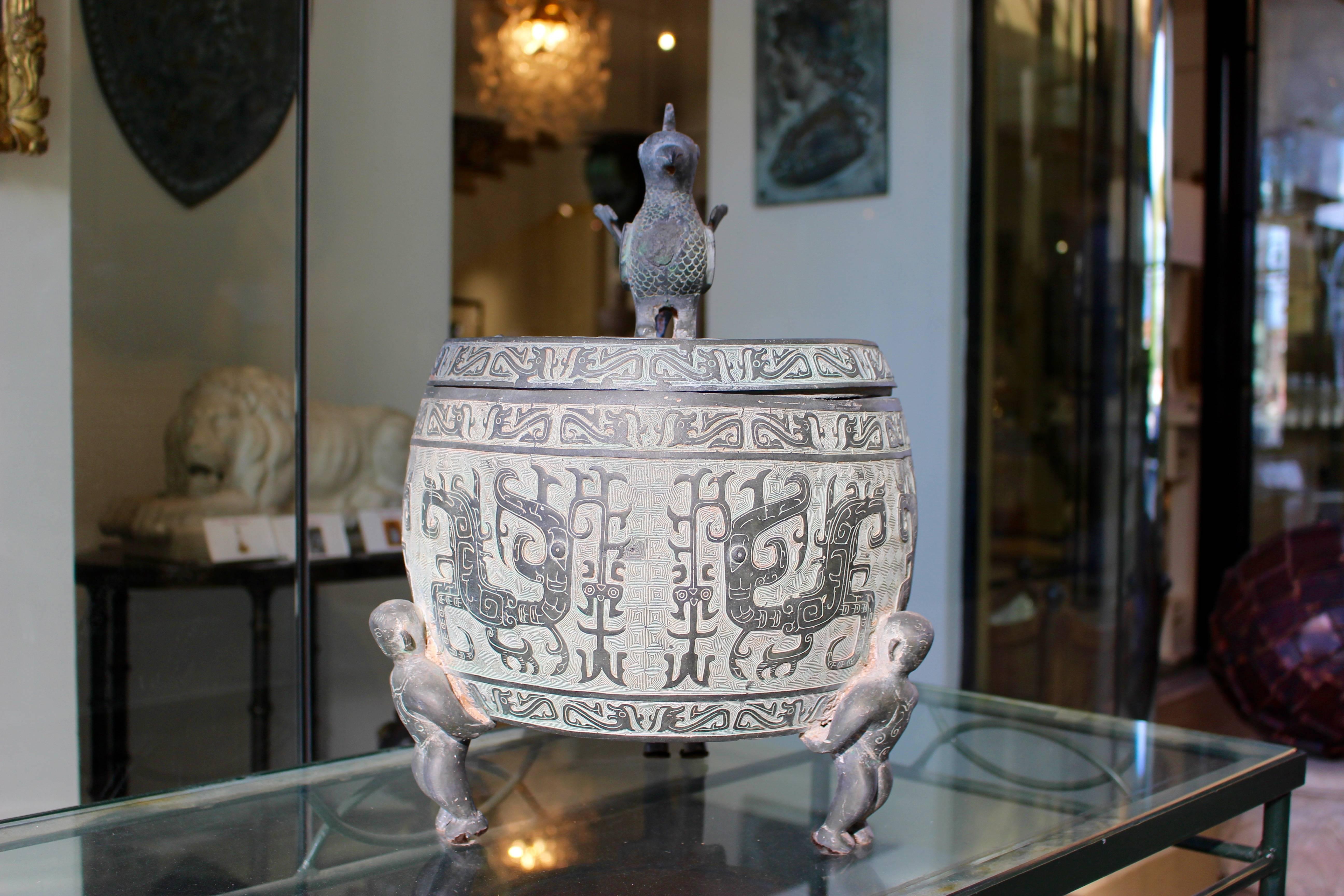 chinese urn with lid