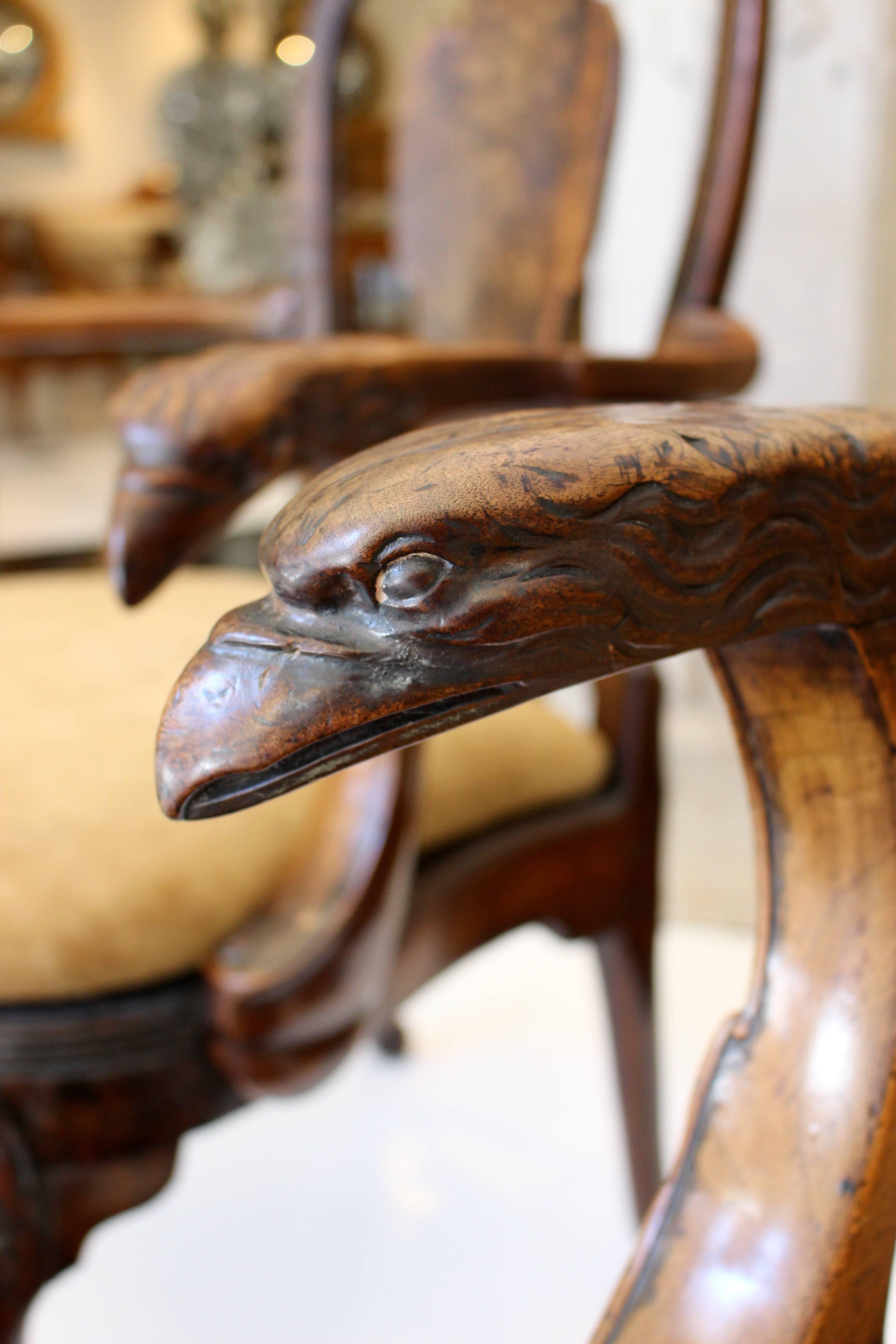 Pair of English George III 1730s Stamped Burl Walnut Armchairs with Eagle Heads For Sale 3