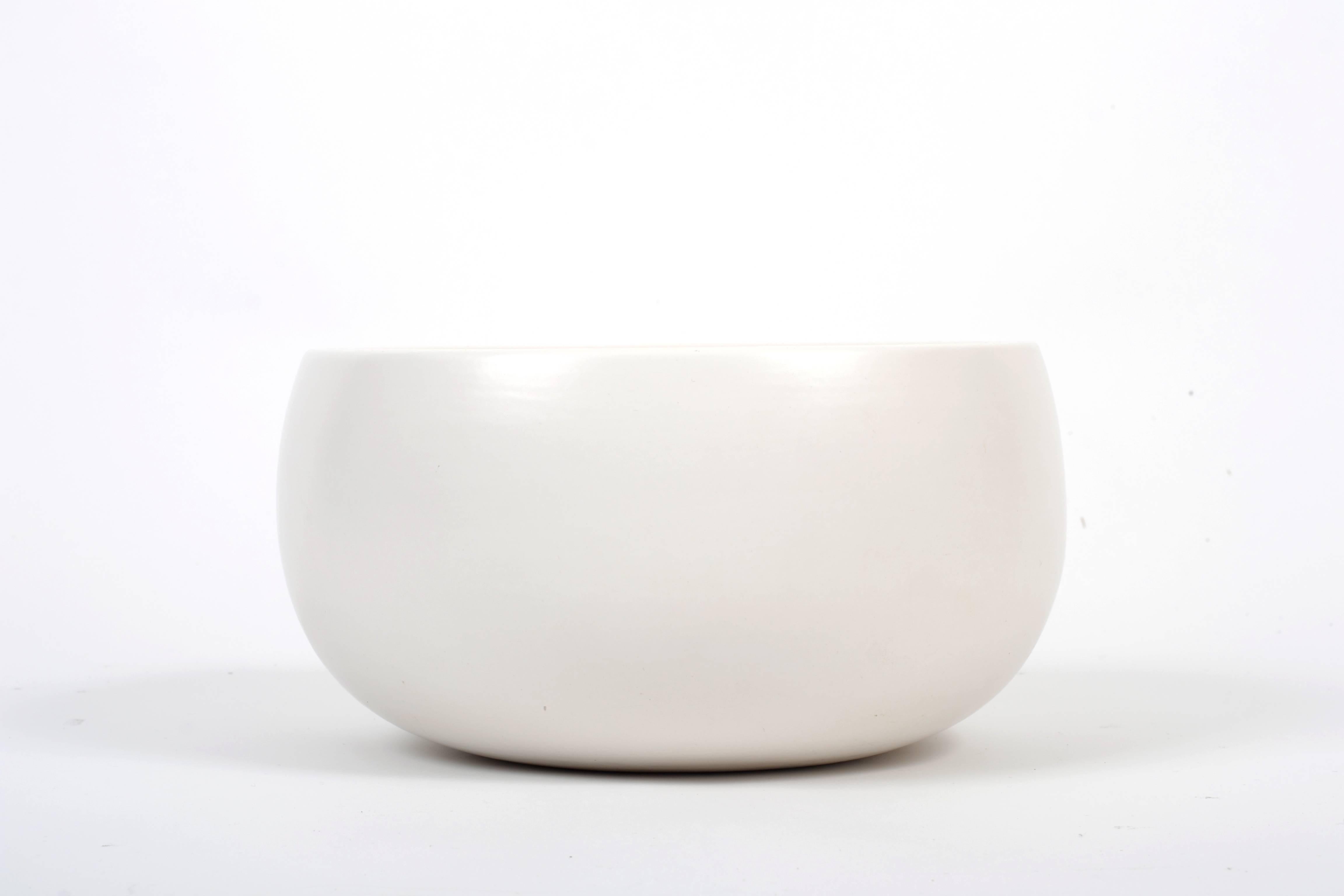 Mid-Century Modern Architectural Pottery White Glazed Attributed to John Follis For Sale