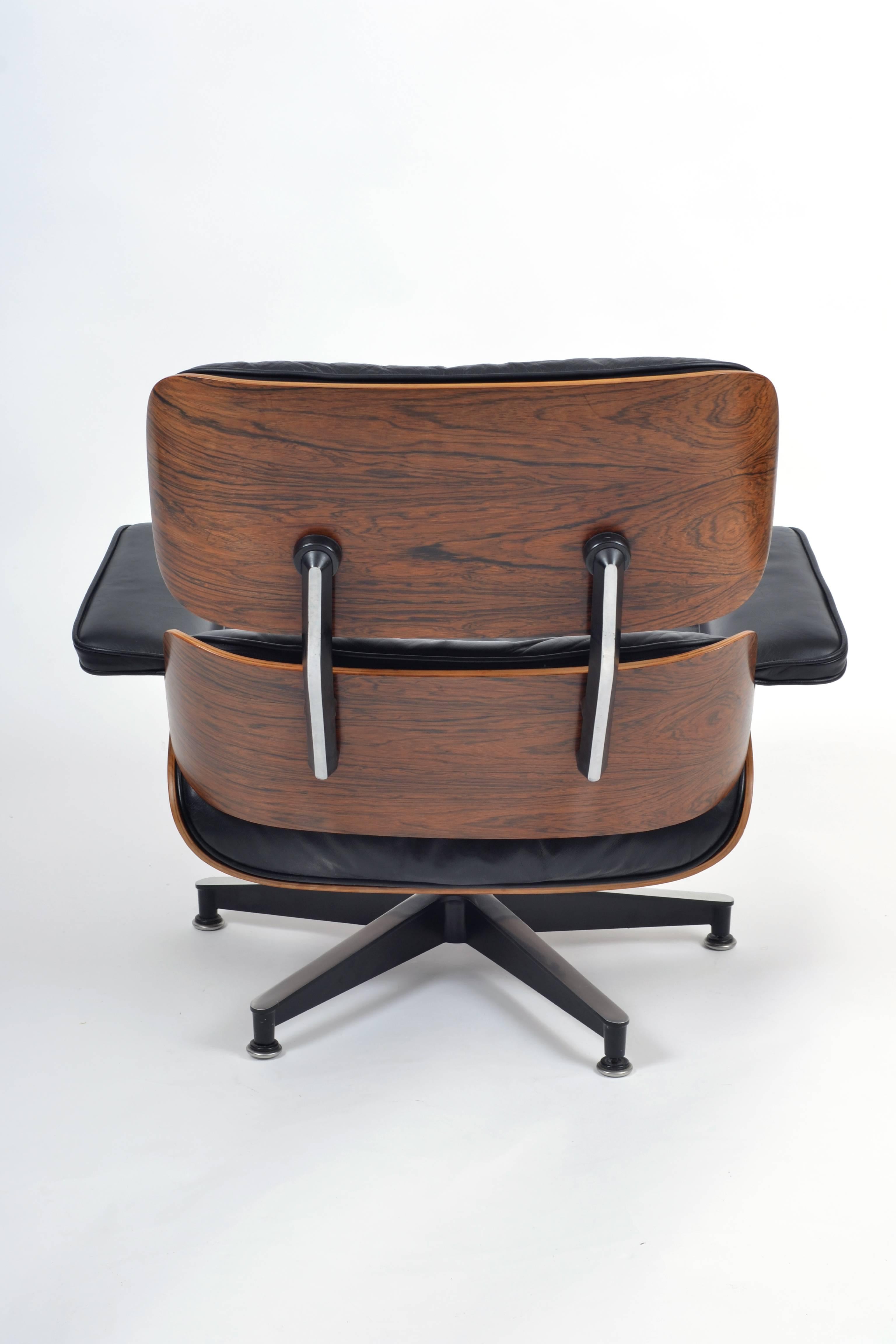 Mid-Century Modern 1960s Herman Miller Rosewood Lounge and Ottoman by Charles and Ray Eames