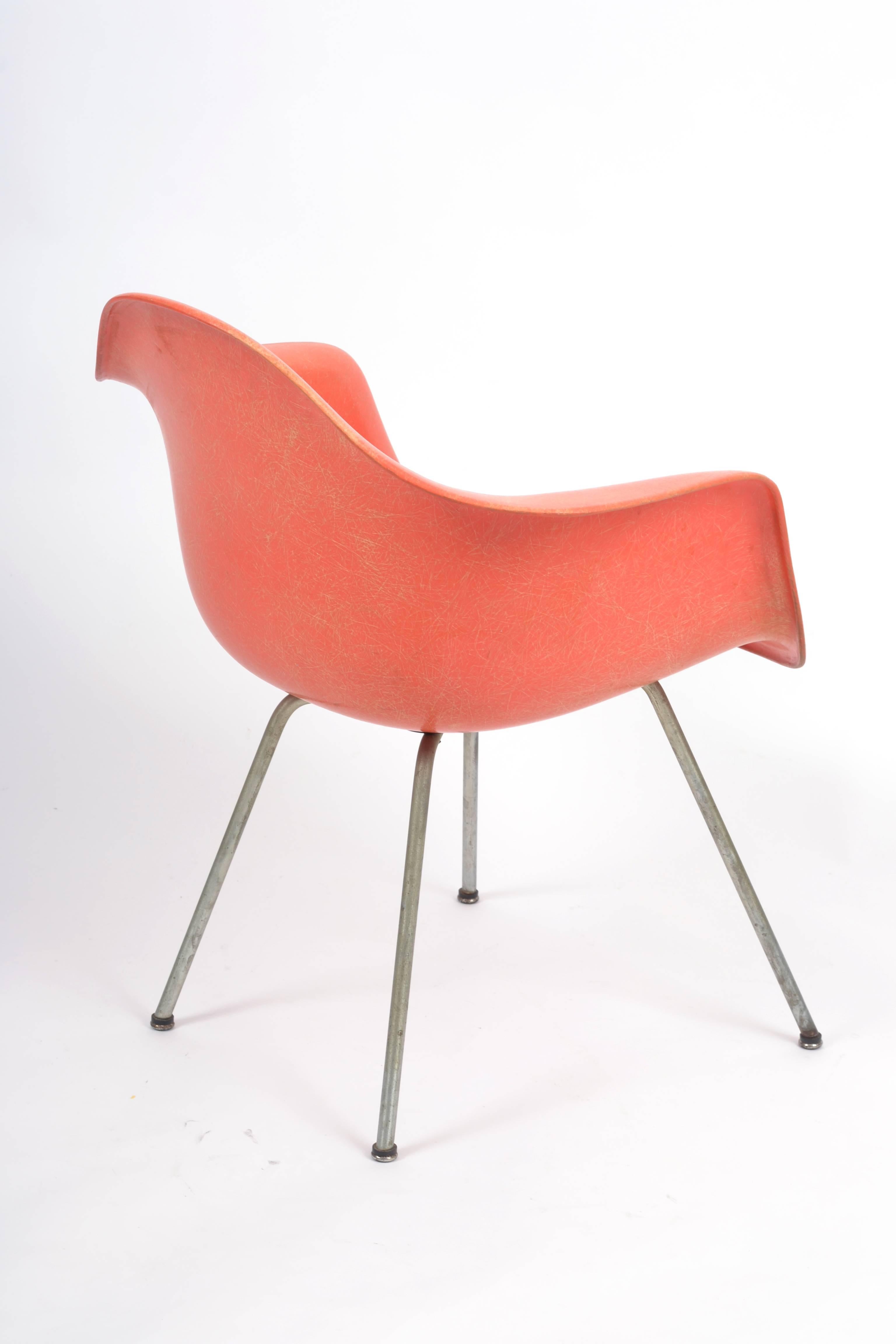 Mid-20th Century 1950s Salmon Eames Zenith Rope Edge Chair MAX for Herman Miller