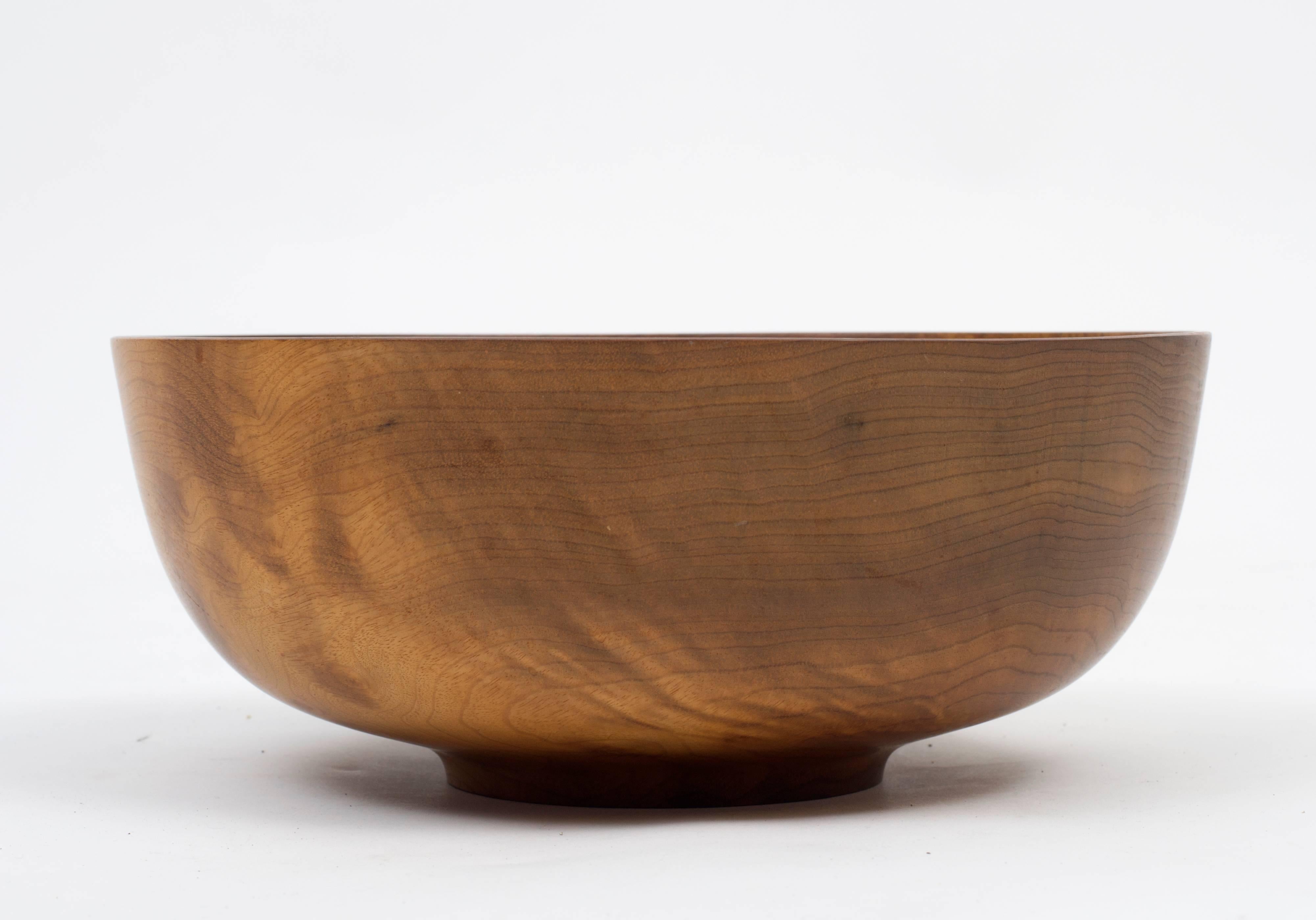 Studio Made Jerry Glaser Wood Turned Bowl In Good Condition In Pittsburgh, PA