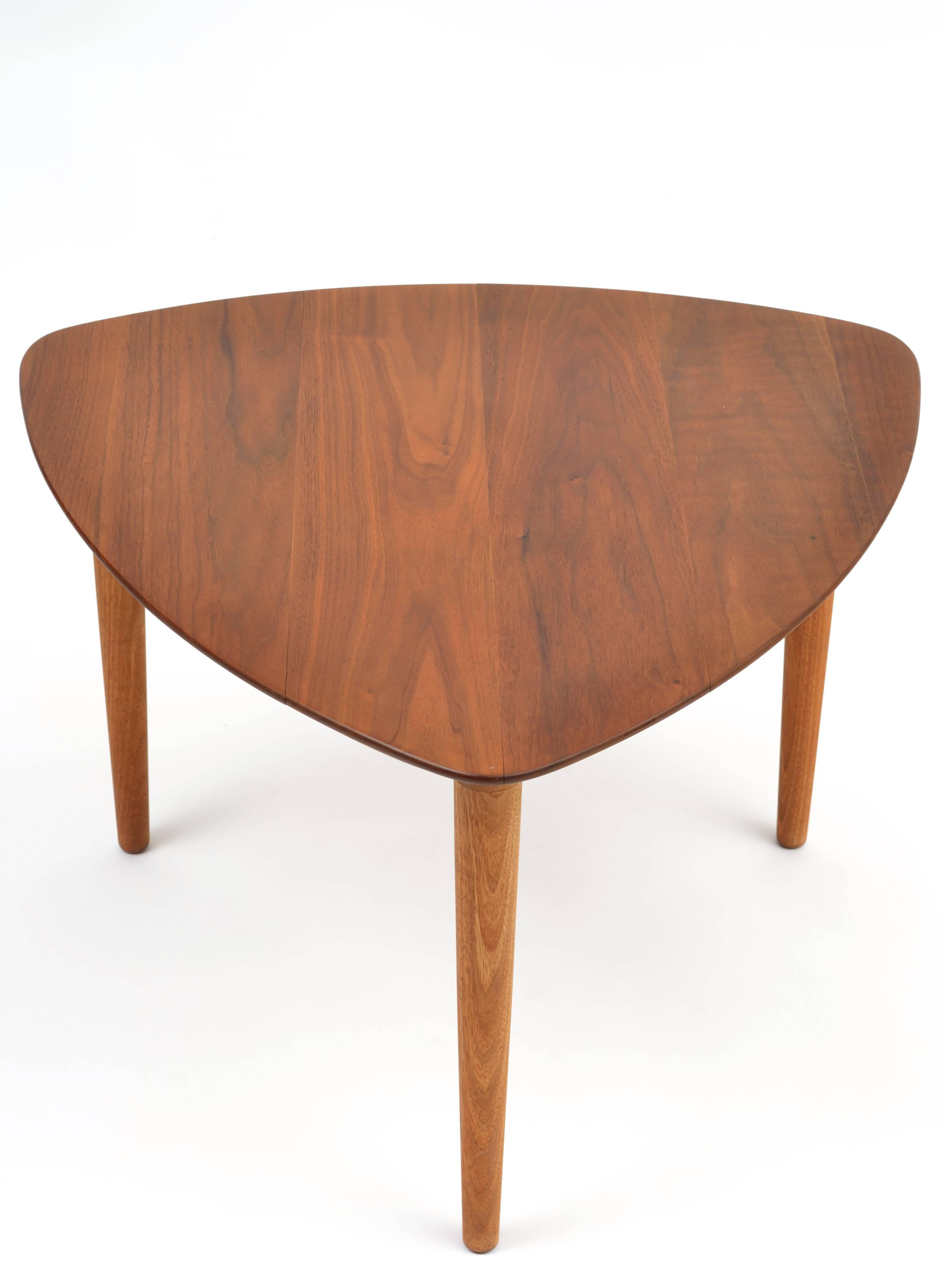 Mid-20th Century Danish Style Walnut Side Table Attributed to Jerry Glaser For Sale