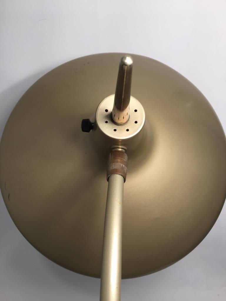 20th Century Laurel Gooseneck Table Lamp in the Style of Gio Ponti