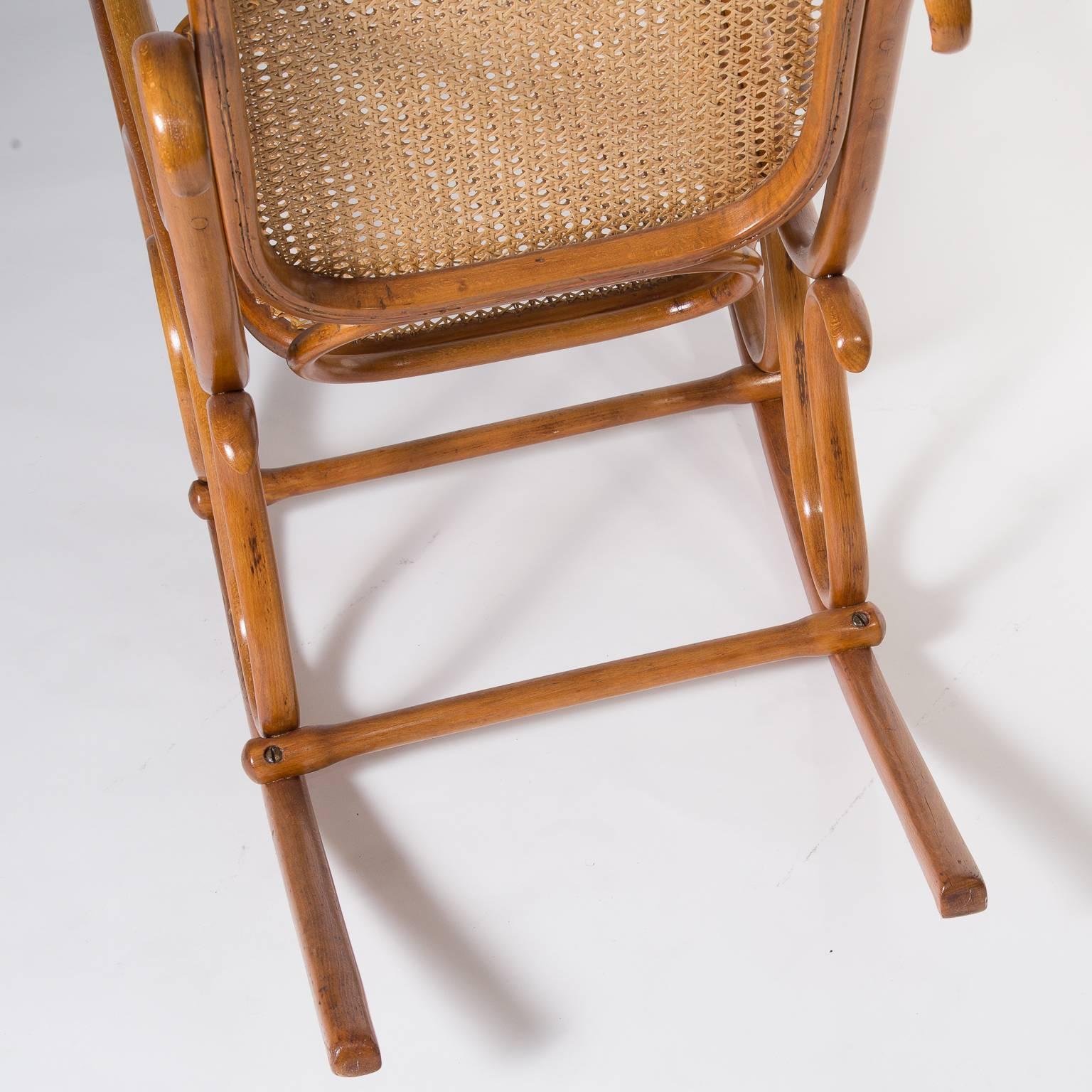 Jugendstil Thonet No.10 Bentwood Rocking Chair, Austria 1895 In Excellent Condition In Vienna, AT