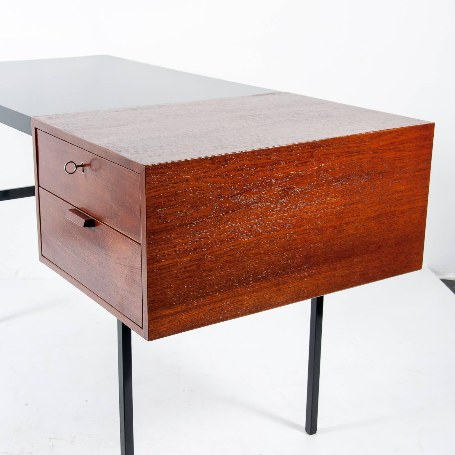 Wood Mid-Century Bauhaus Writing Desk by Thonet and Designed by Pierre Paulin For Sale
