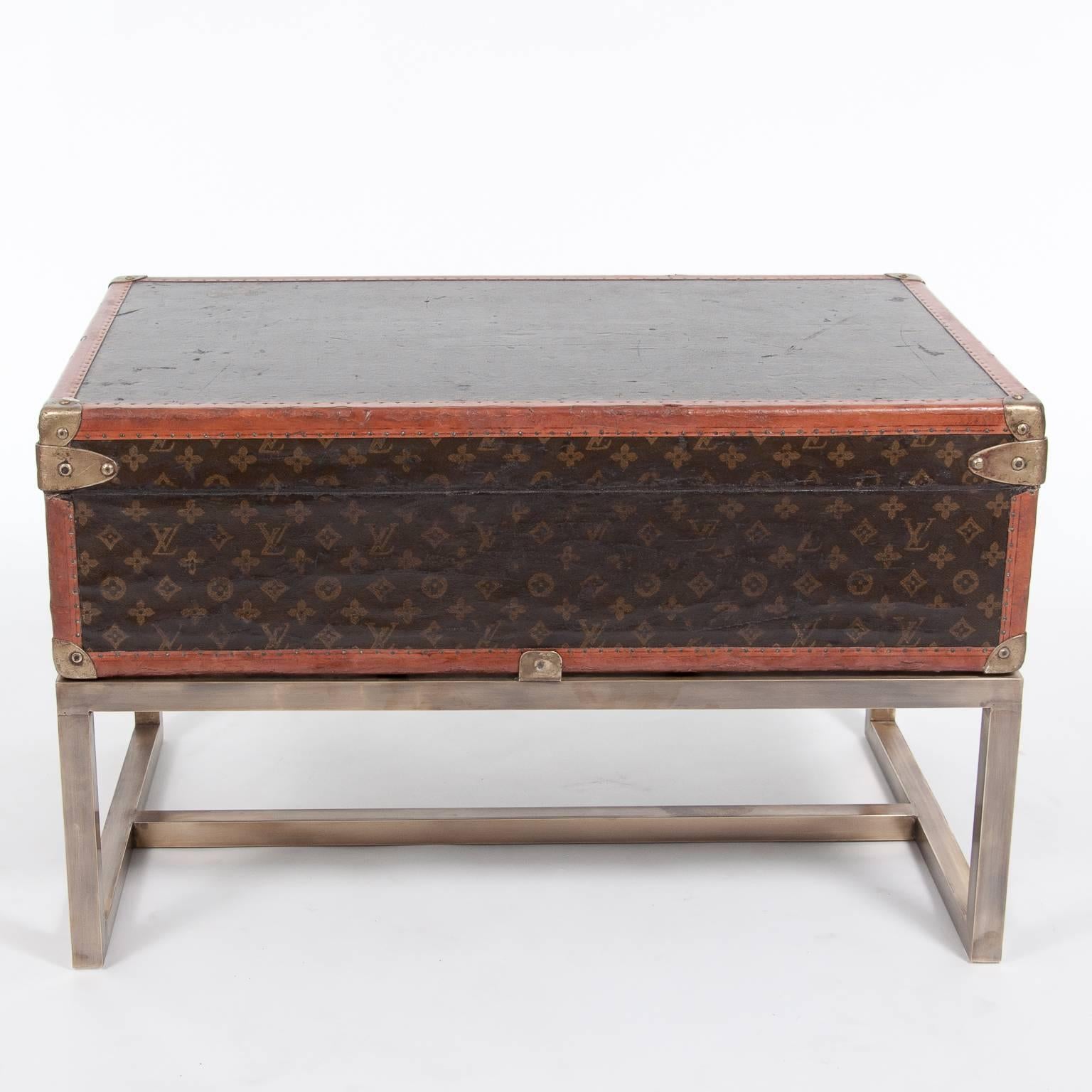Antique French Louis-Vuitton Alzer Suitcase on Modern Stand, France, circa 1920 4