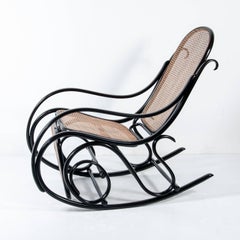 Thonet-Sessel Nr. 10 mit Fußstütze