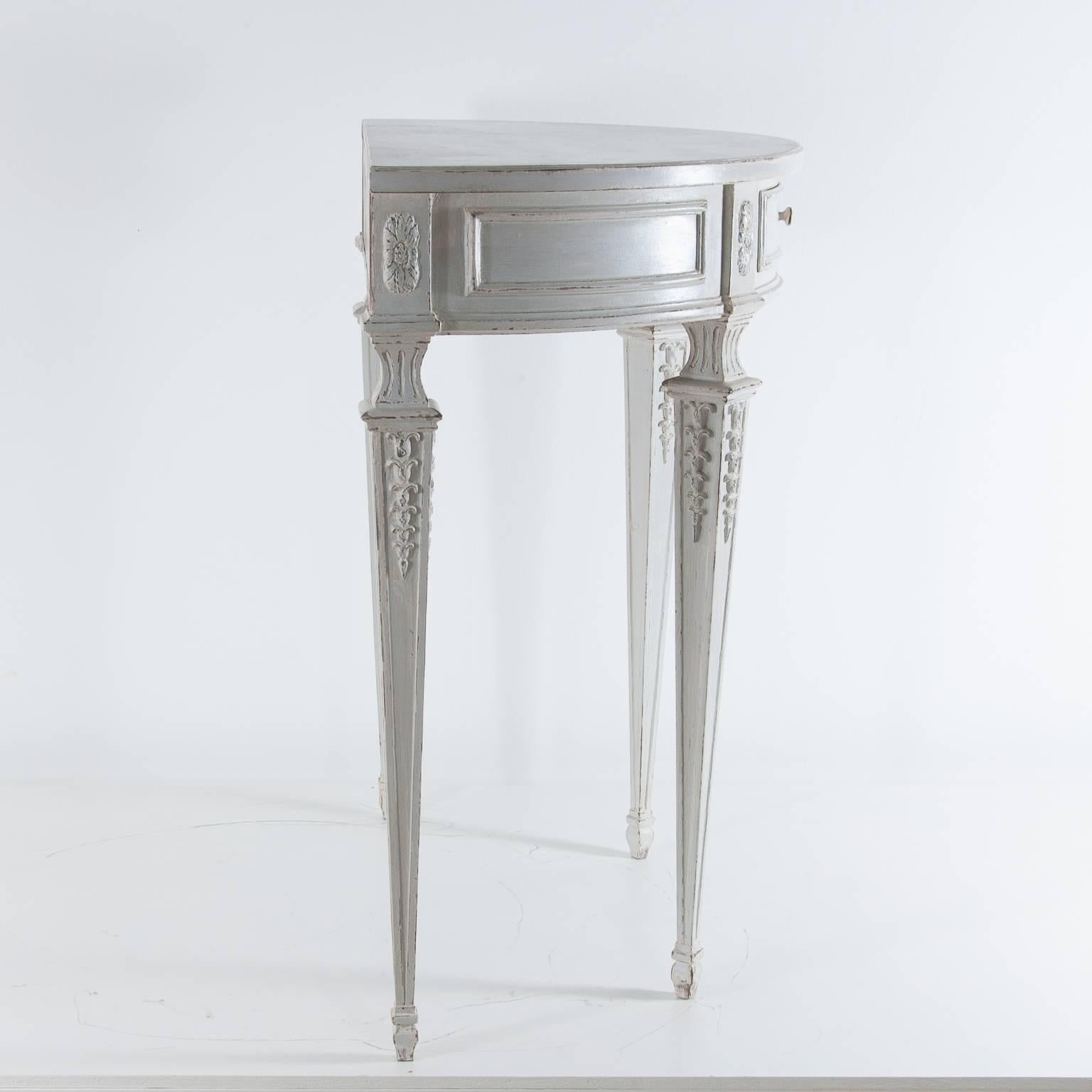 Pair of Swedish Demi Lune Consoles Louis XVI Style Gustavian Patina In Excellent Condition In Vienna, AT