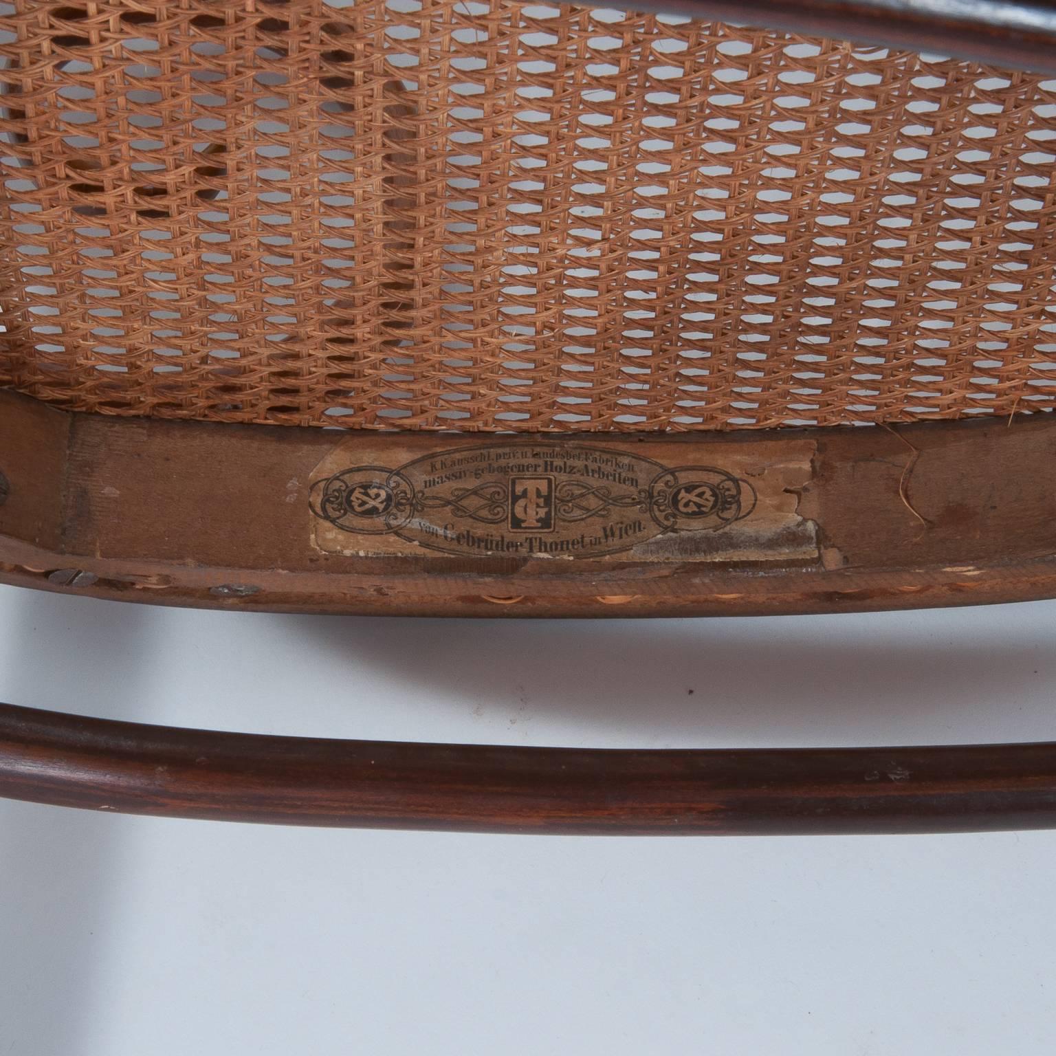 Thonet No. 11 Bentwood Armchair or Dining Chair im Zustand „Hervorragend“ im Angebot in Vienna, AT