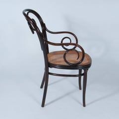 Antique Thonet Bentwood Armchair Fauteuil No. 2, desgned 1865, manufactured 1895