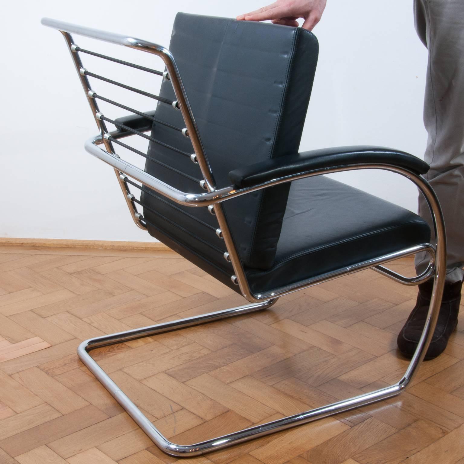 Thonet K147 Cantilever Lounge Chair Bauhaus Classic Designed, Anton Lorenz, 1930 In Excellent Condition For Sale In Vienna, AT