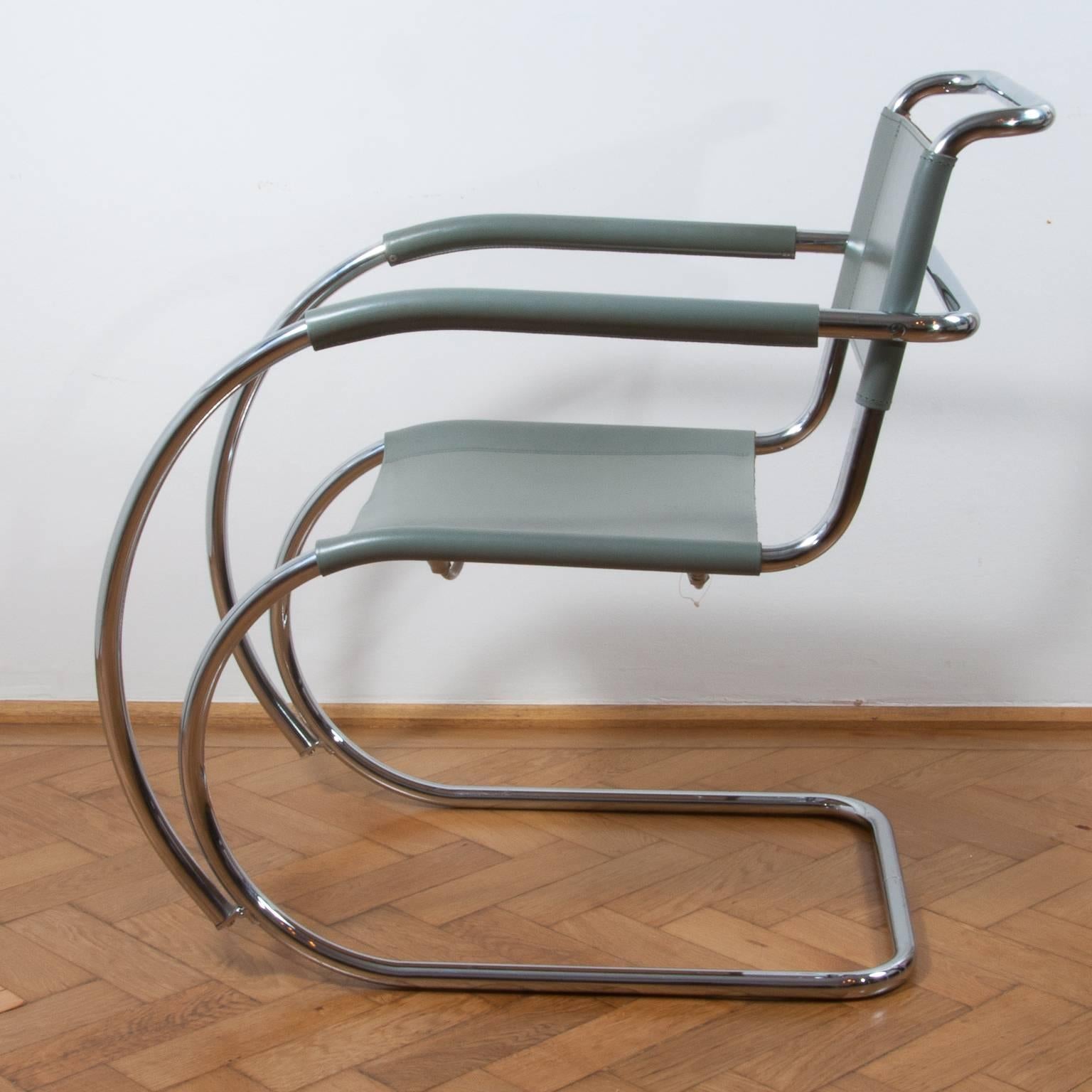 20th Century Thonet S533 Cantilever Chair, Armchair, Lounge Chair Designed by L. Mies vd Rohe For Sale