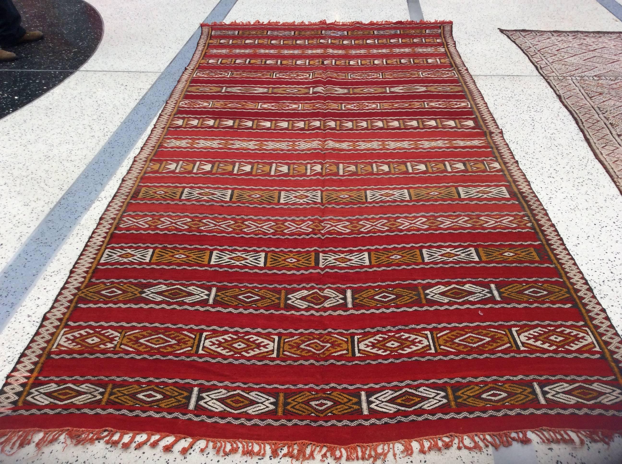 Tribal design Moroccan runner

A weaving technique that has been passed down from generations to generations makes Moroccan Berber rug such a fine addition to your collection. It is made of luxurious hand-spun wool by the high atlas tribe, no two