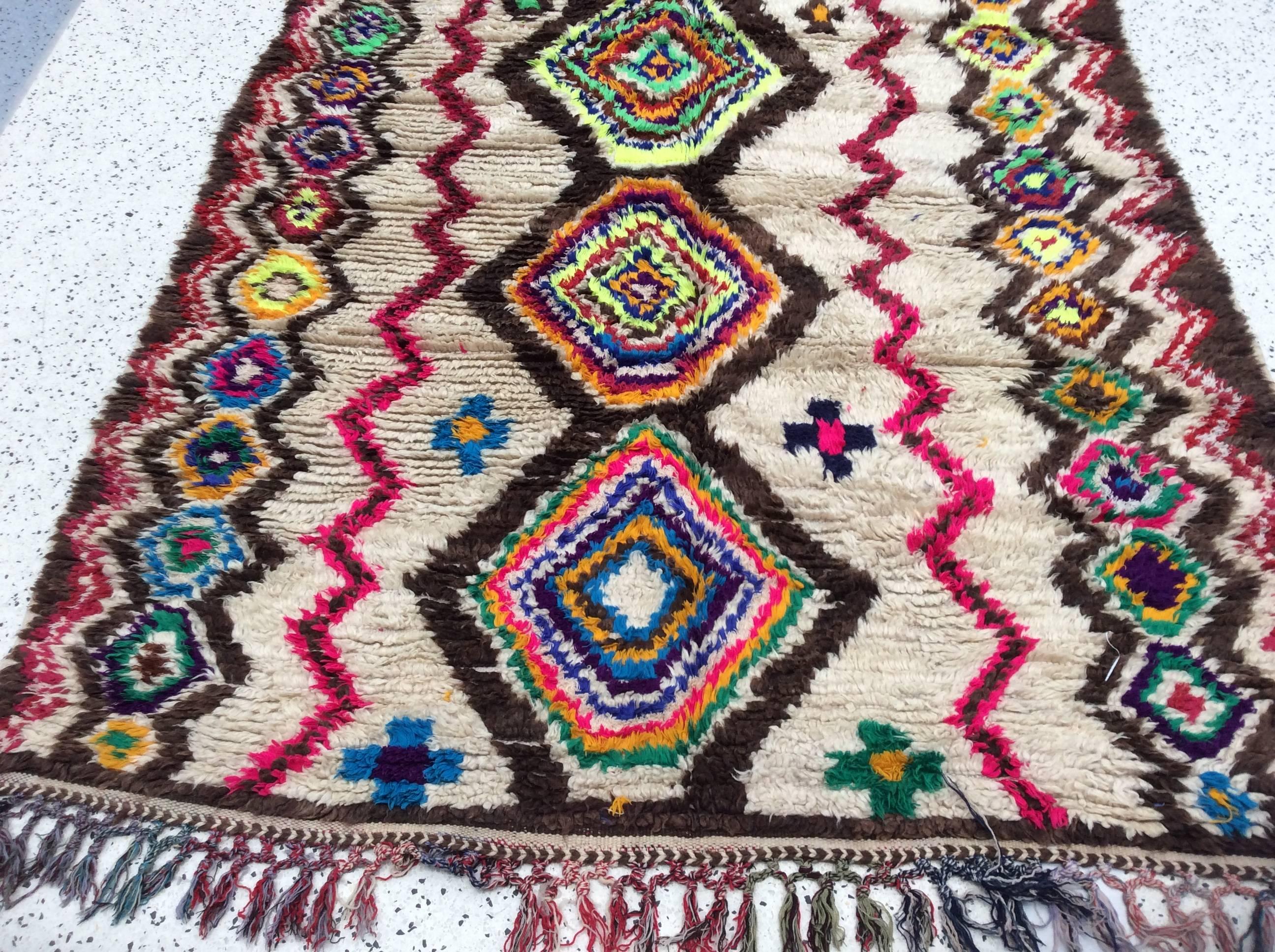 Moroccan Berber Rug In Fair Condition For Sale In Los Angeles, CA