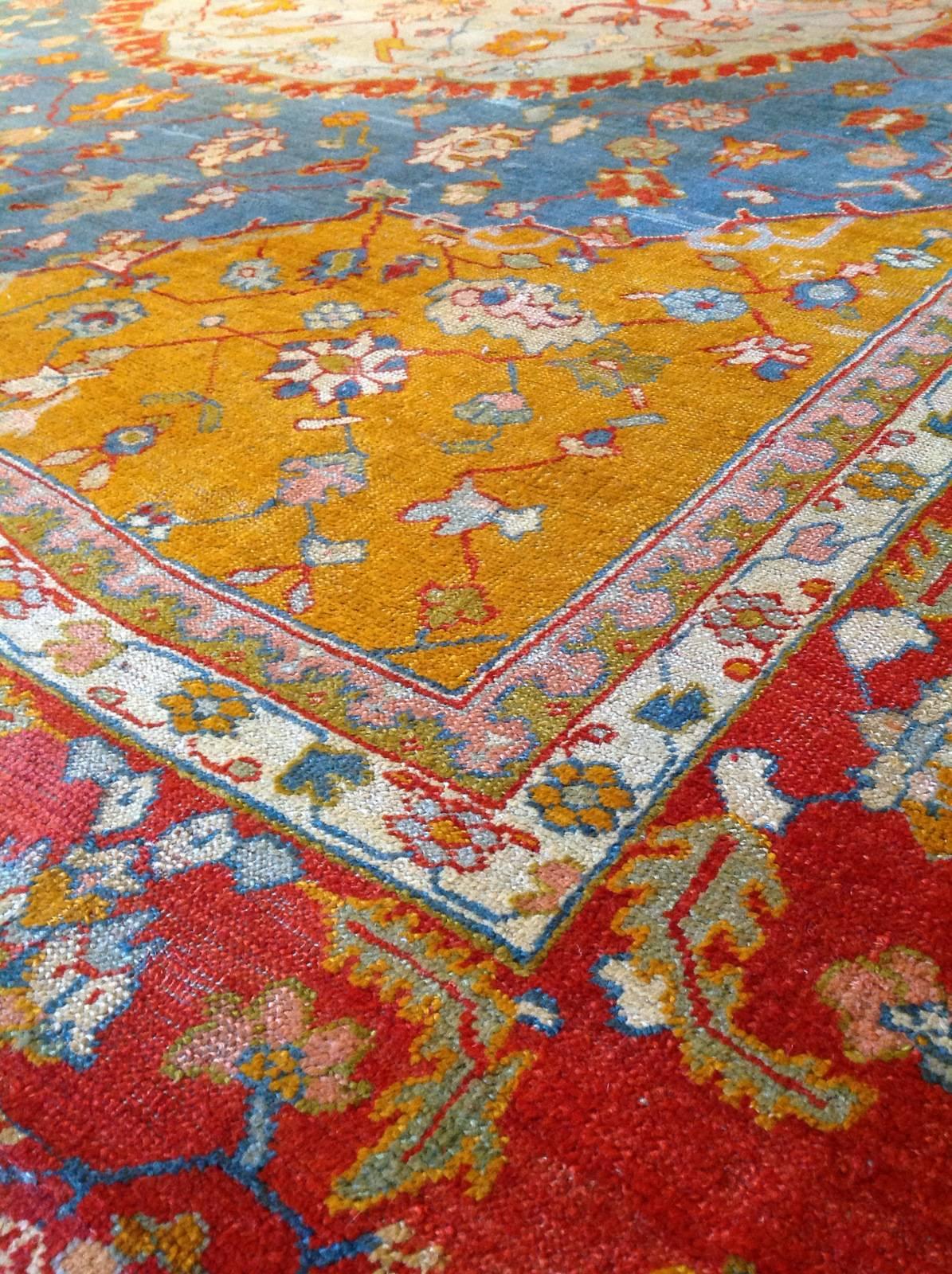 Antique Turkish Oushak Rug, circa 1880 In Good Condition For Sale In Los Angeles, CA