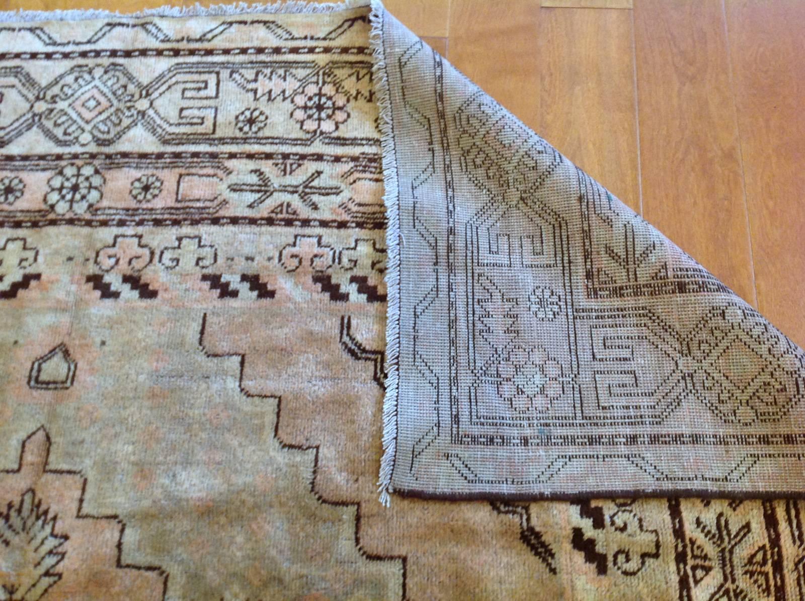 Samarkanischer Teppich aus Seide (Ostturkestanisch) im Angebot