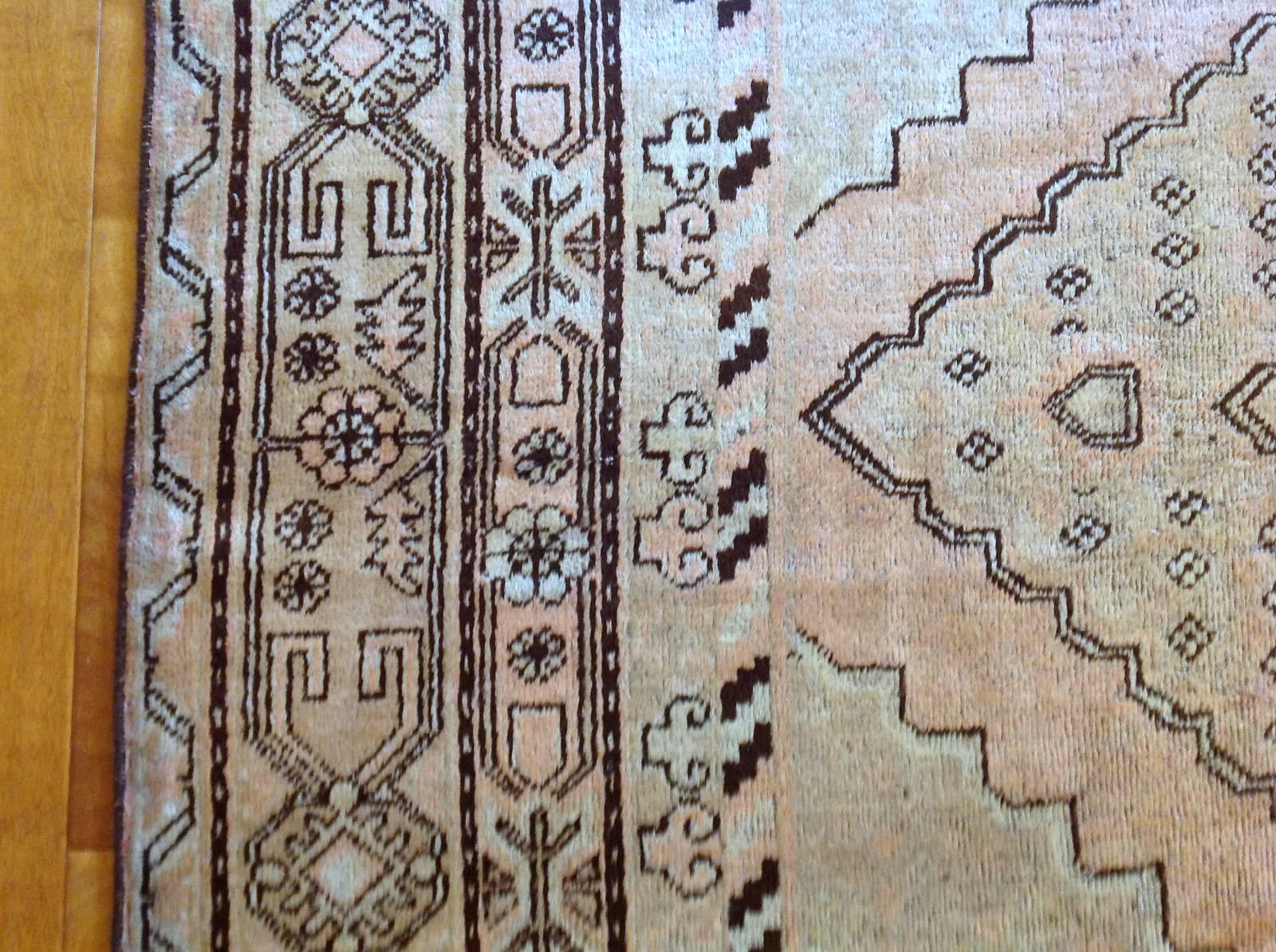Samarkanischer Teppich aus Seide im Zustand „Gut“ im Angebot in Los Angeles, CA