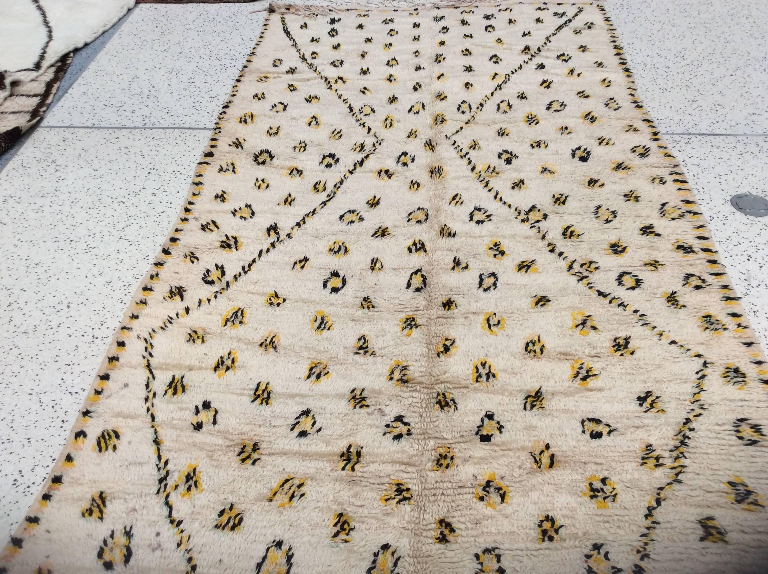 Yellow Dots Moroccan Runner In Excellent Condition For Sale In Los Angeles, CA