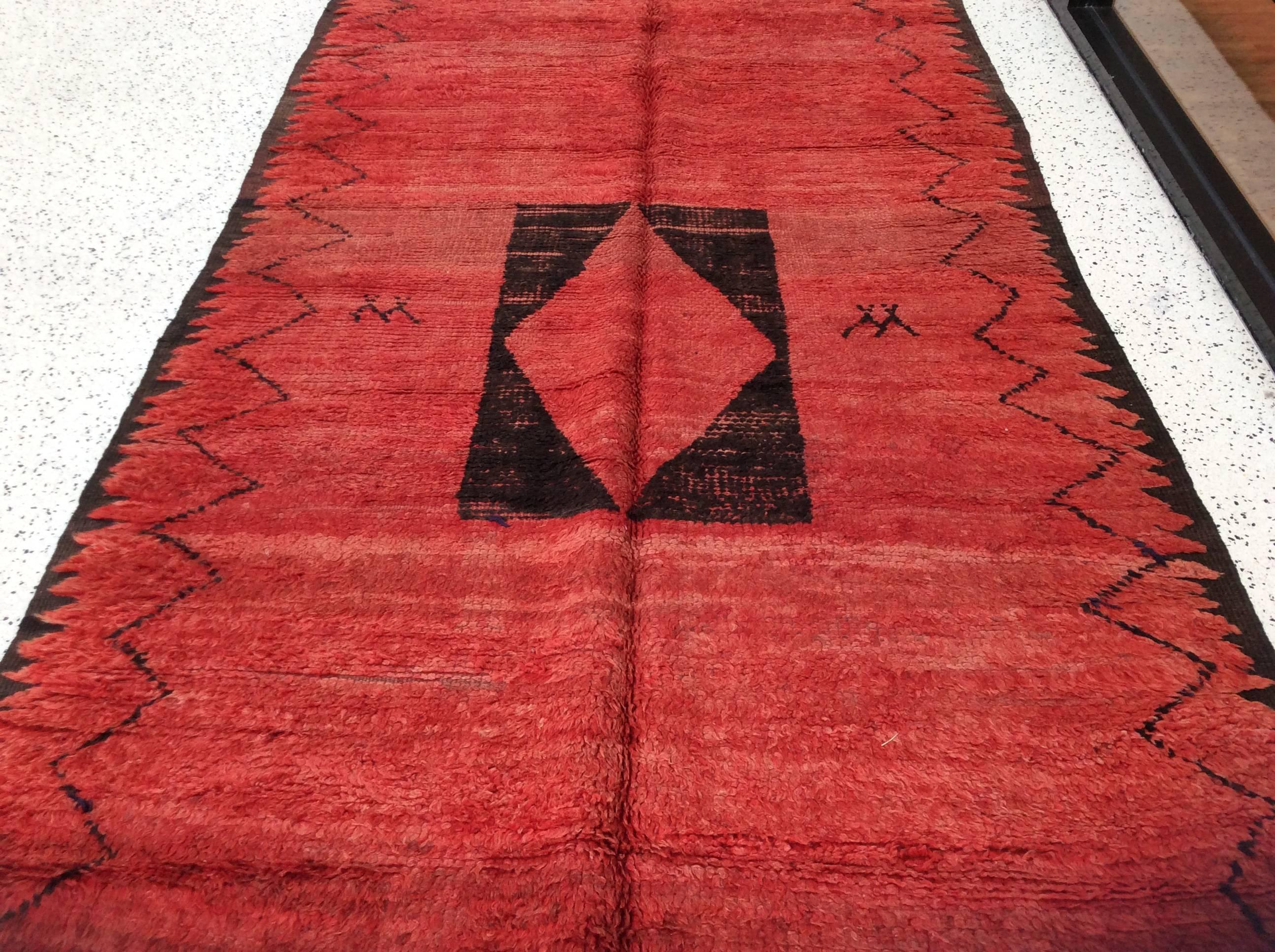 Red Moroccan Runner In Excellent Condition For Sale In Los Angeles, CA