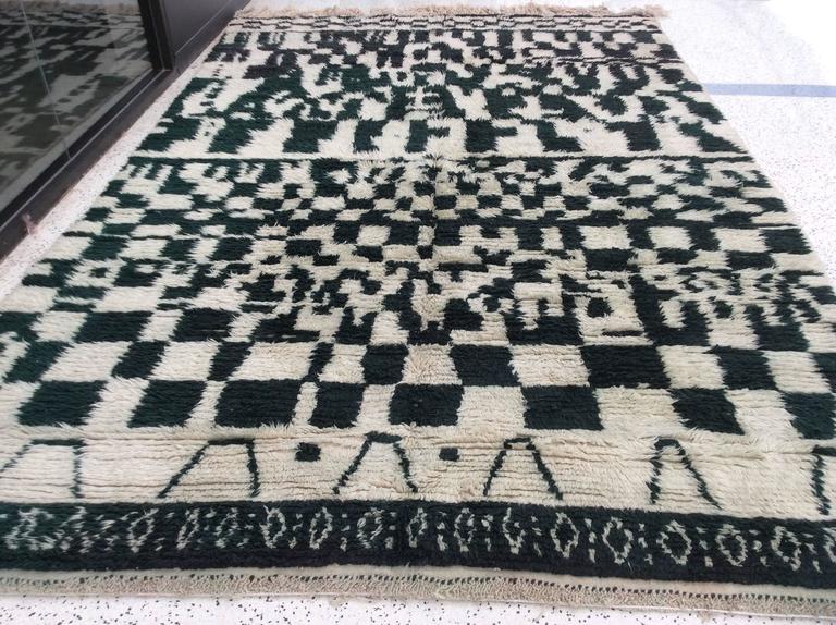 Monochrome Moroccan Rug in Black and White For Sale at 1stDibs black