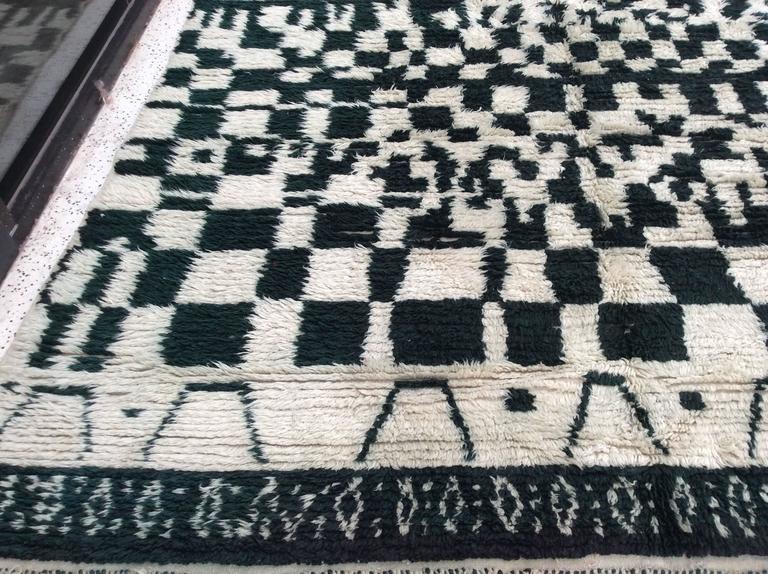 Monochrome Moroccan Rug in Black and White For Sale at 1stDibs black