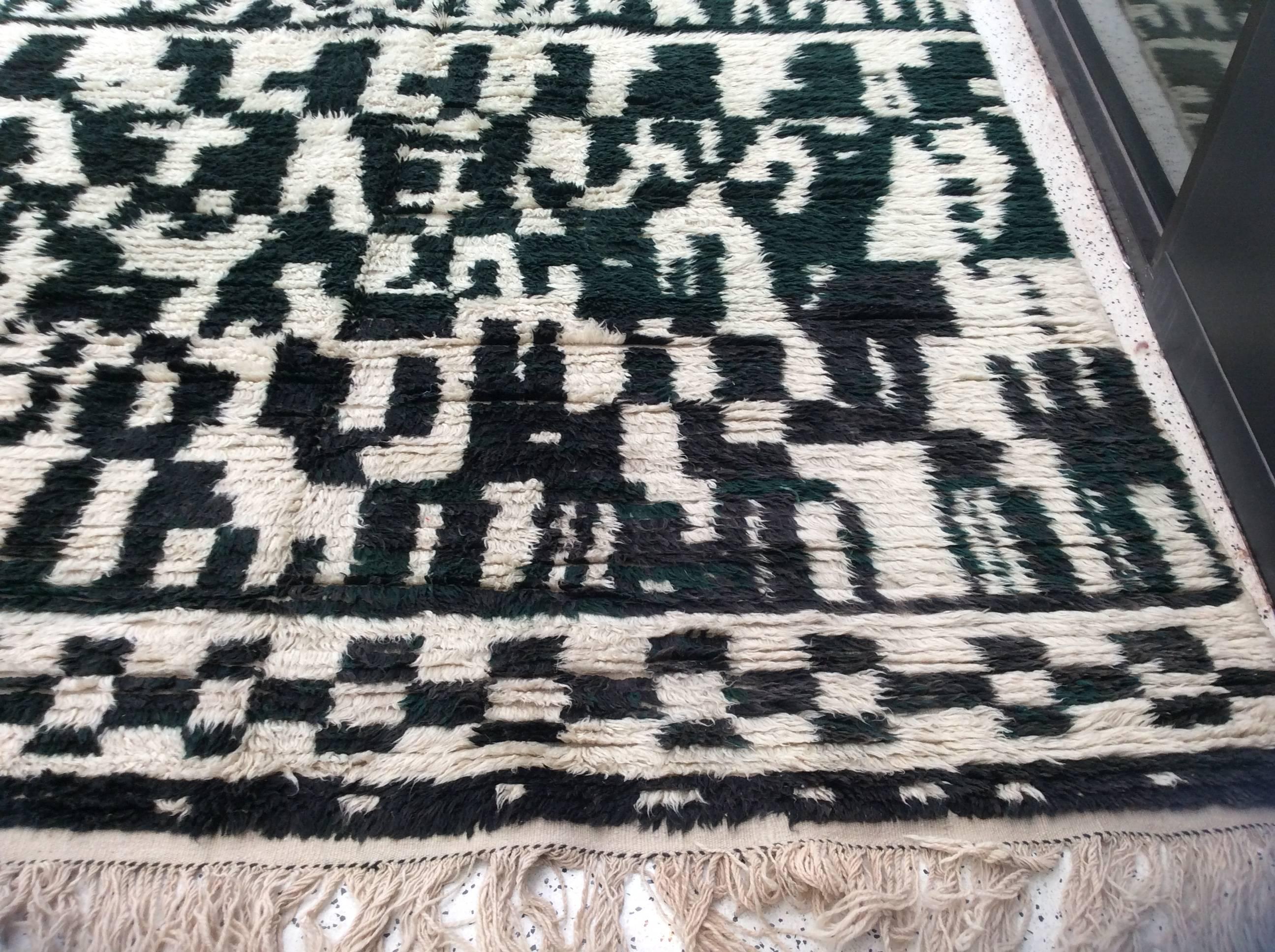 Hand-Knotted Monochrome Moroccan Rug in Black and White For Sale