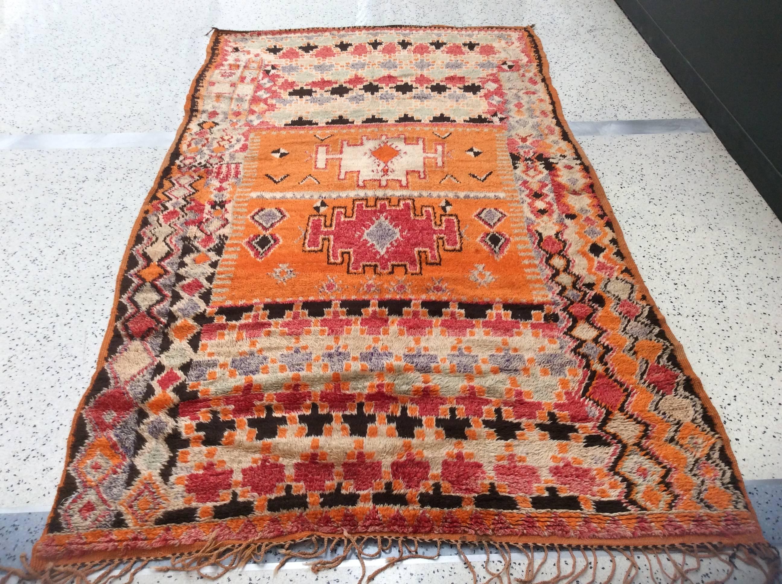 Tribal Moroccan Rug In Excellent Condition For Sale In Los Angeles, CA