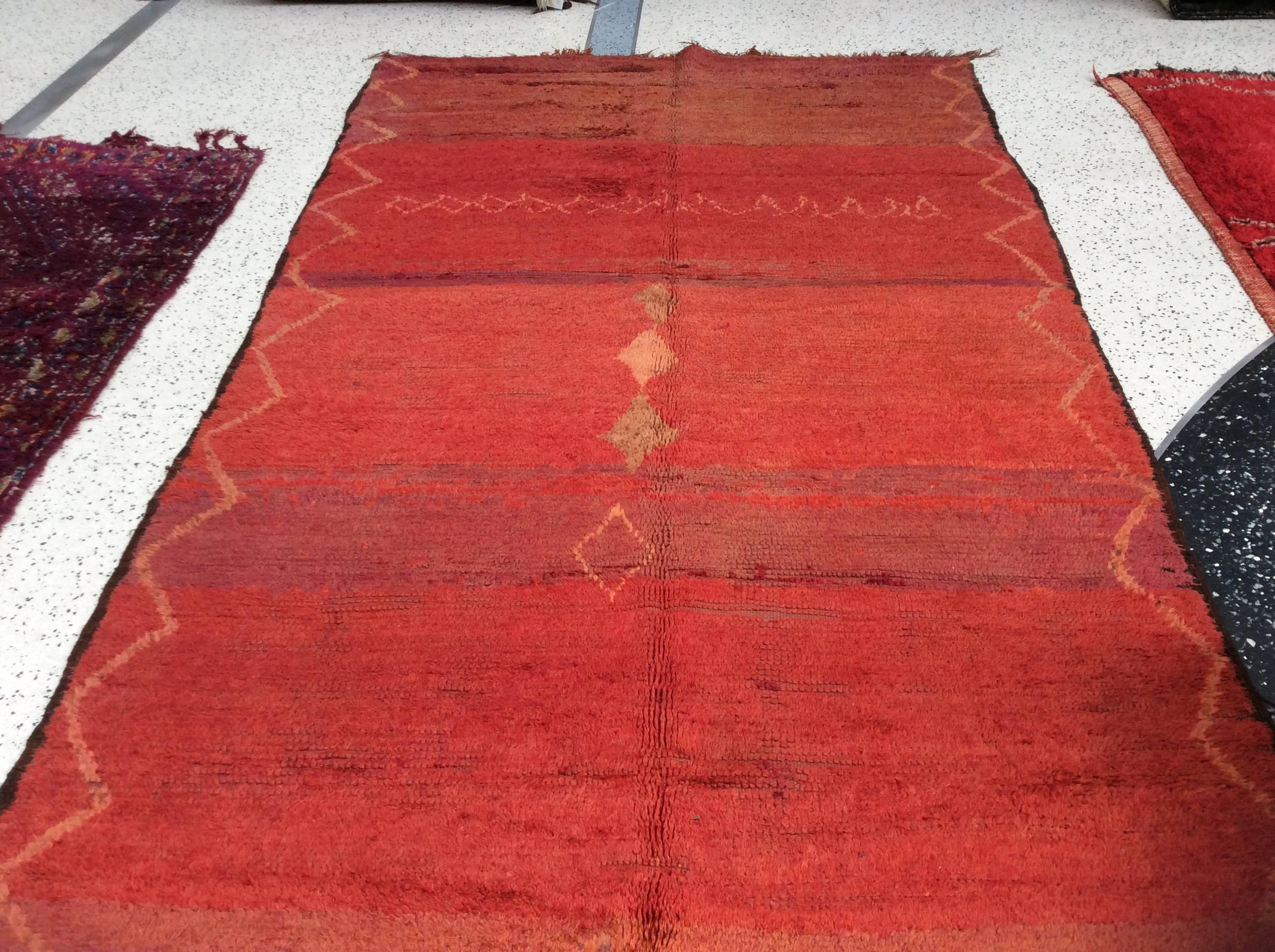 Vintage Red Moroccan Rug In Excellent Condition For Sale In Los Angeles, CA